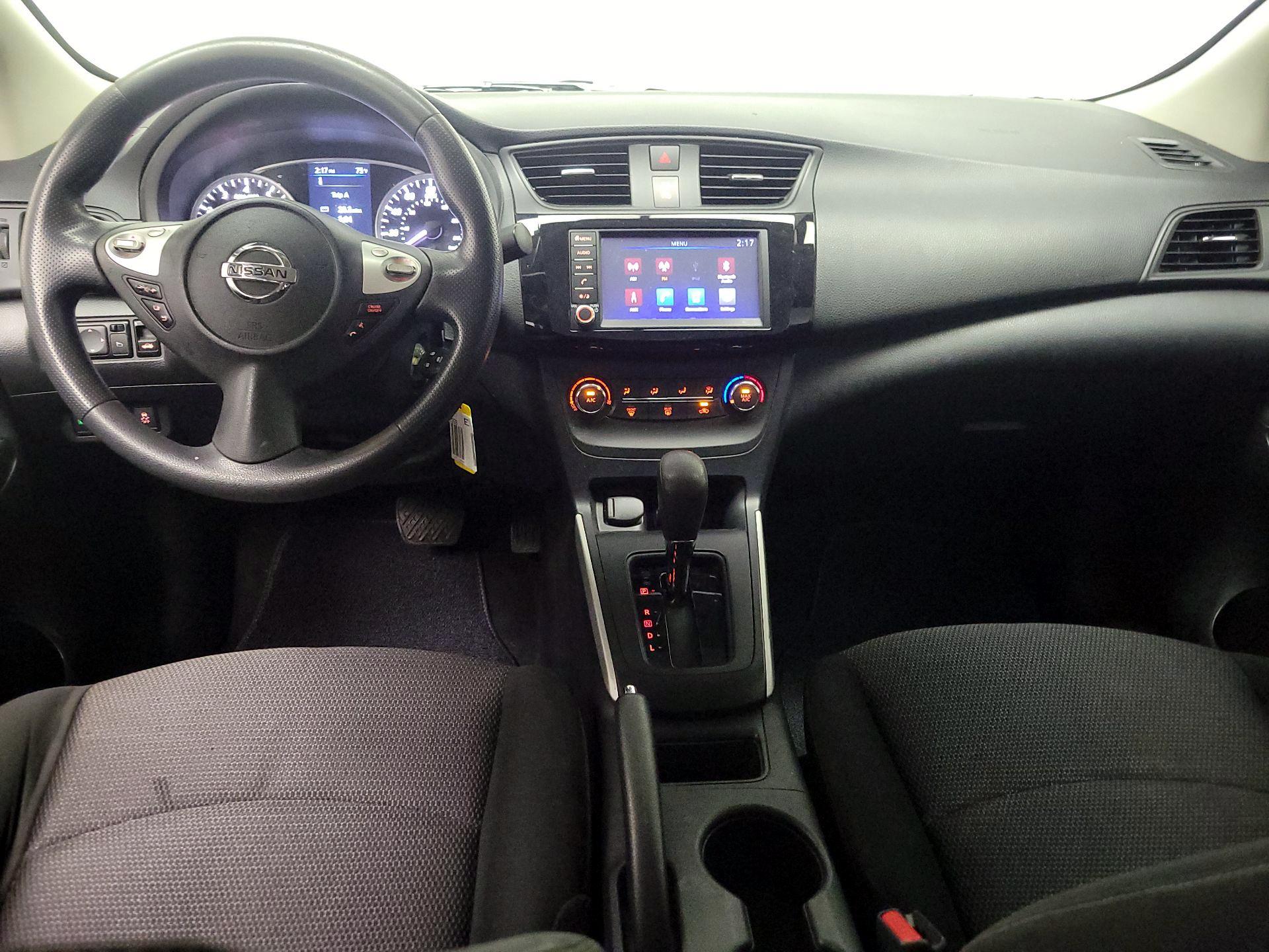 Thumbnail: 2019 Nissan Sentra - 9