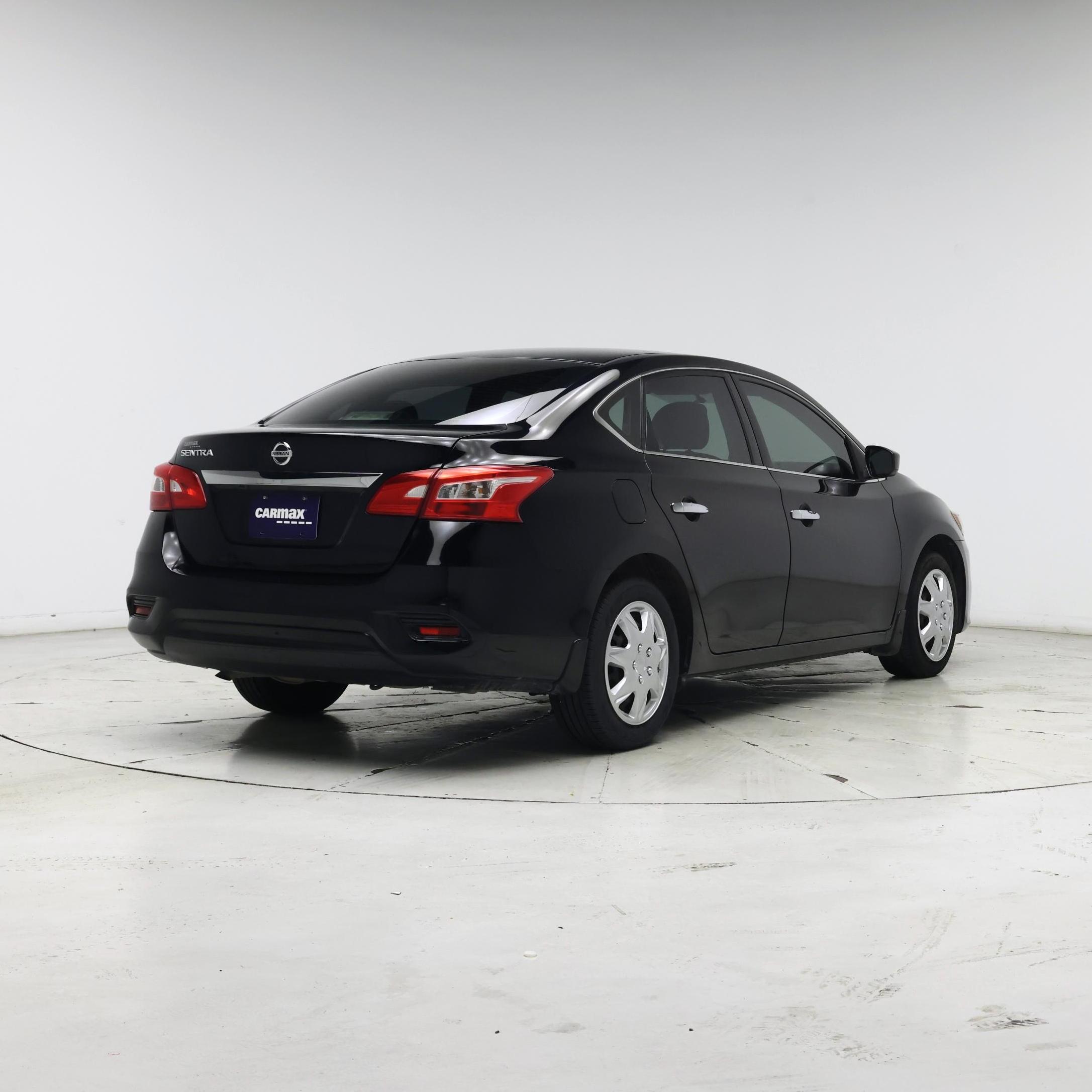 Thumbnail: 2019 Nissan Sentra - 8