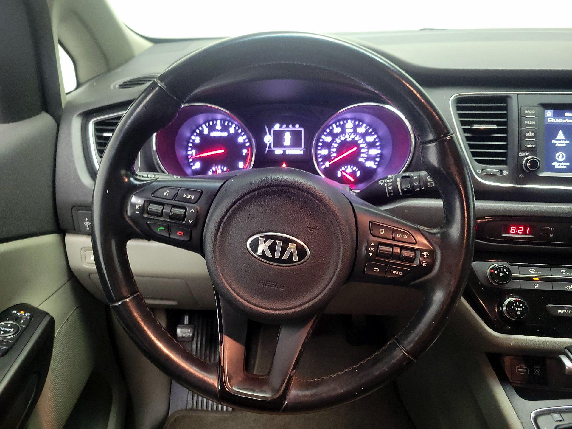 Thumbnail: 2017 Kia Sedona - 10