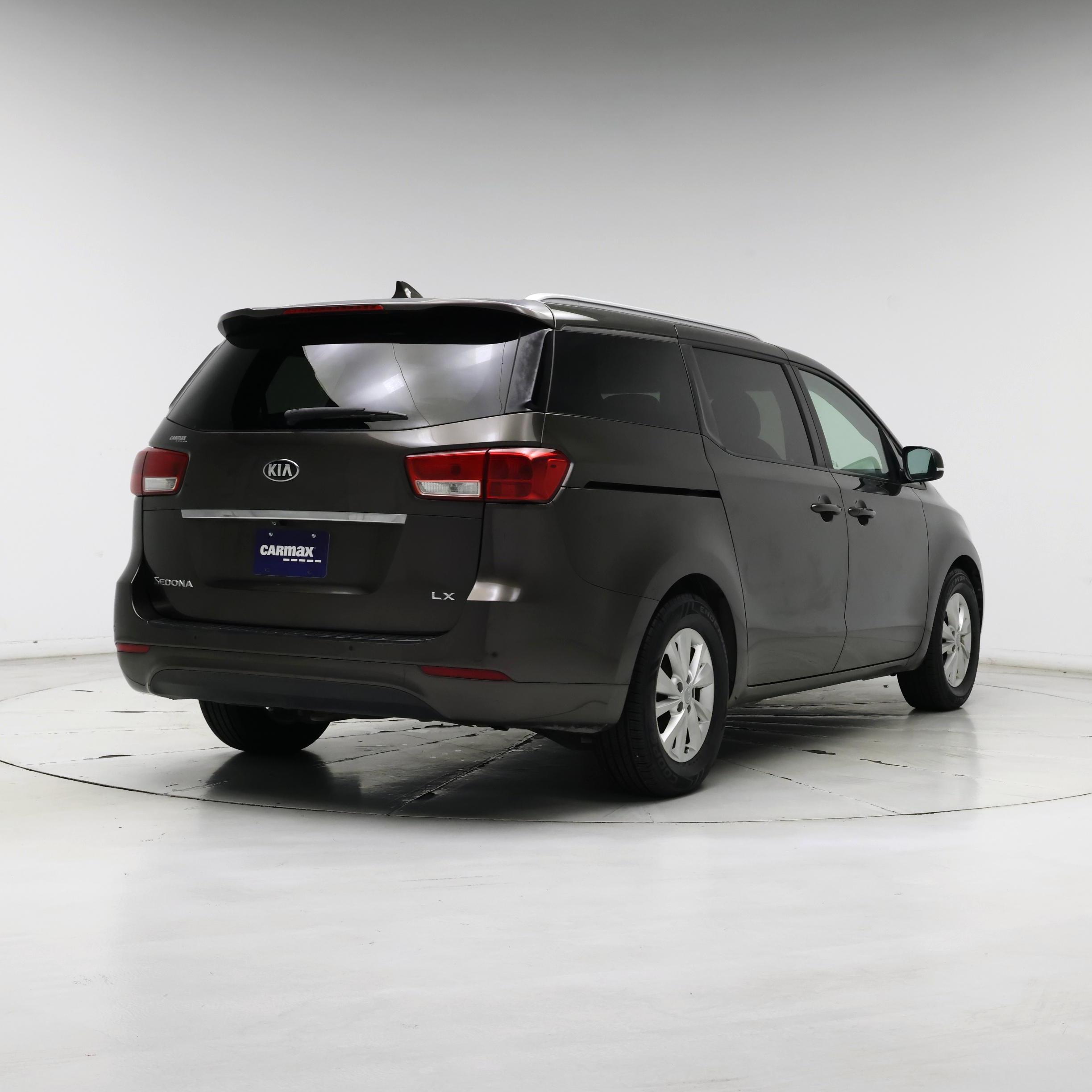 Thumbnail: 2017 Kia Sedona - 8