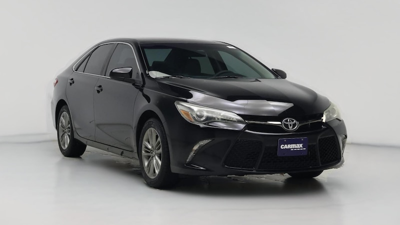 2017 Toyota Camry SE Hero Image