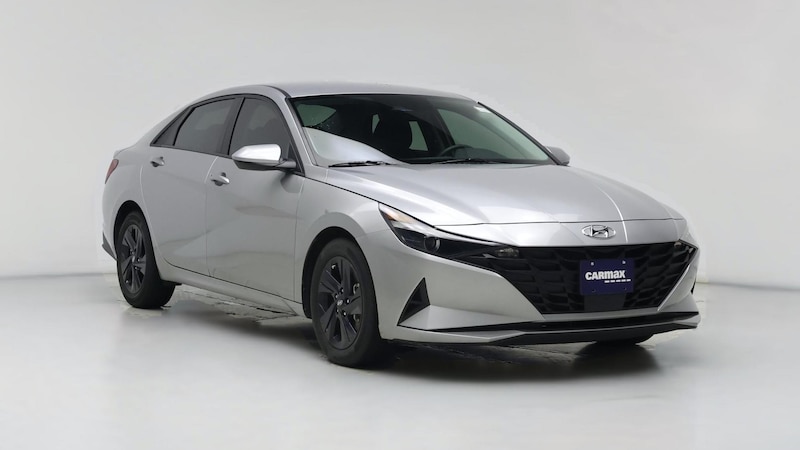 2022 Hyundai Elantra SEL Hero Image