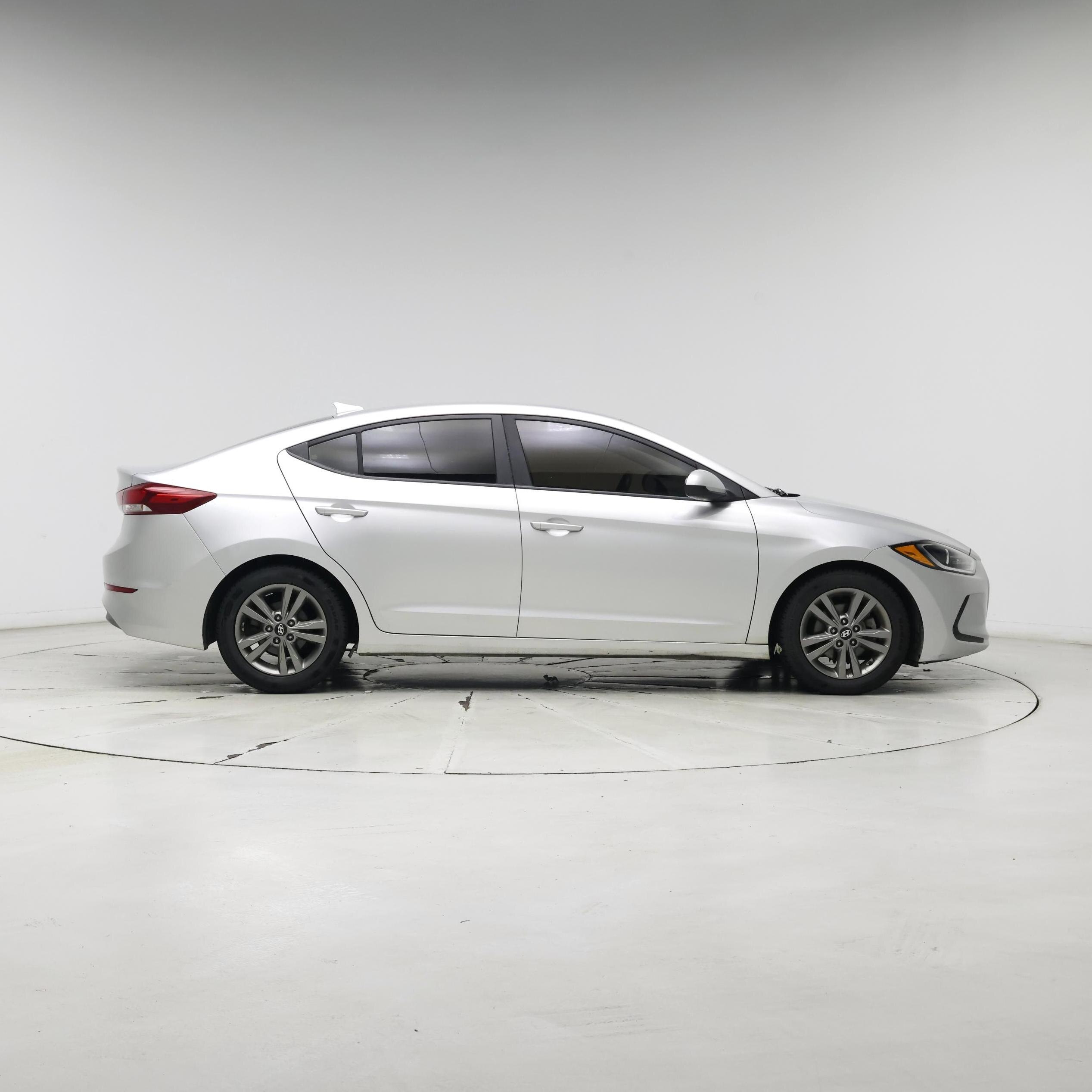 Thumbnail: 2018 Hyundai Elantra - 7