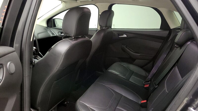 2018 Ford Focus Titanium 19