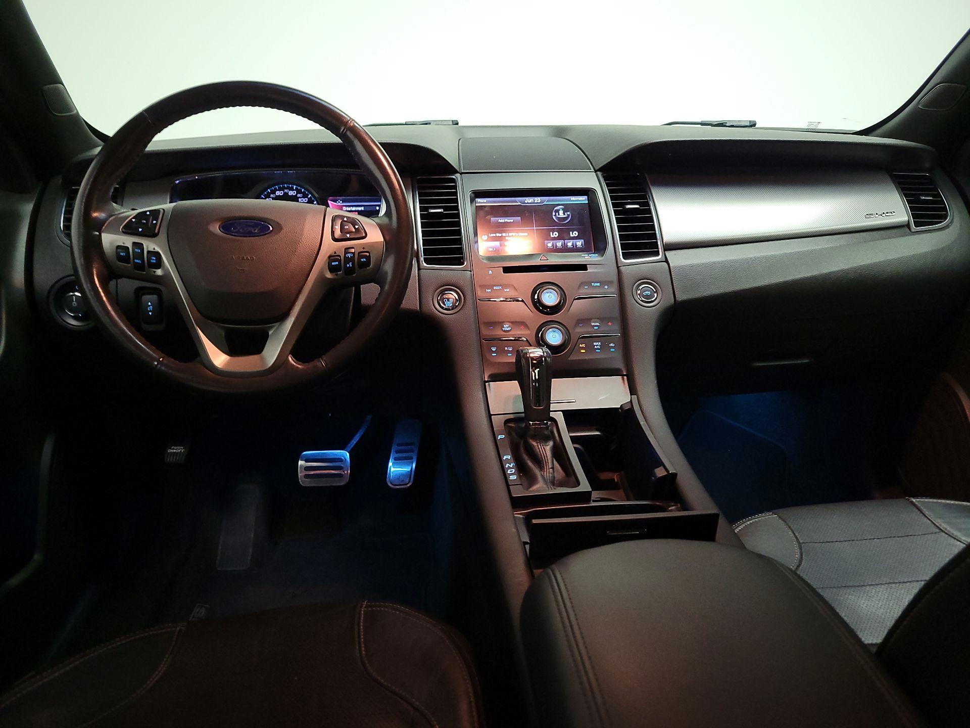 Thumbnail: 2014 Ford Taurus - 9