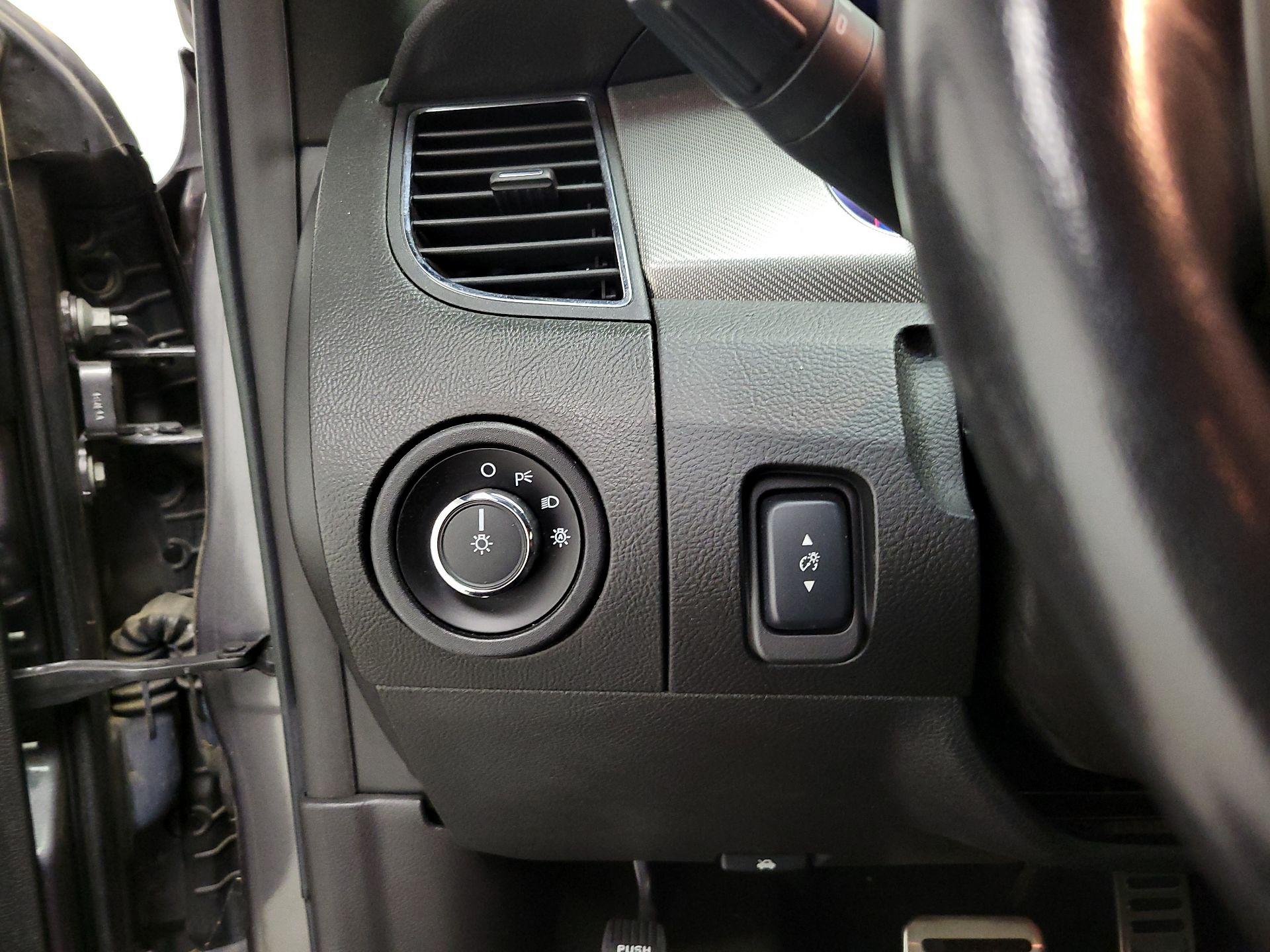 Thumbnail: 2014 Ford Taurus - 13
