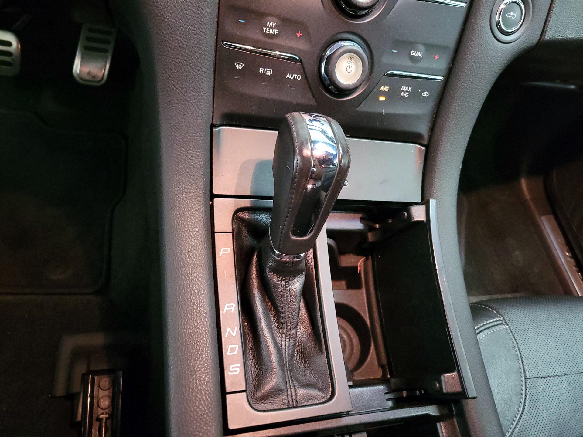 Thumbnail: 2014 Ford Taurus - 17