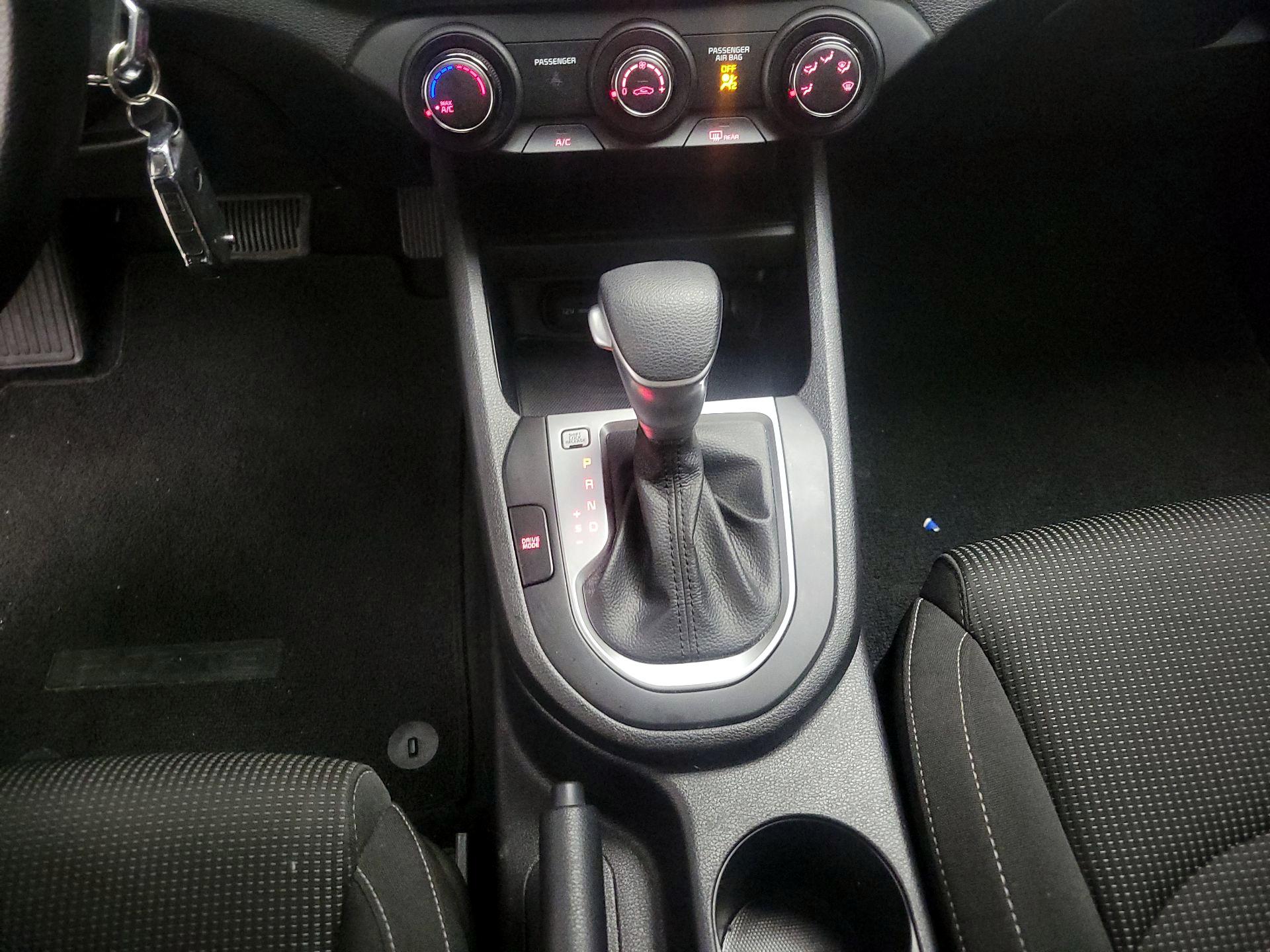 Thumbnail: 2021 Kia Forte - 17