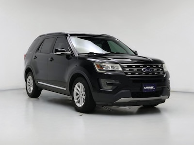 Black 2017 Ford Explorer XLT