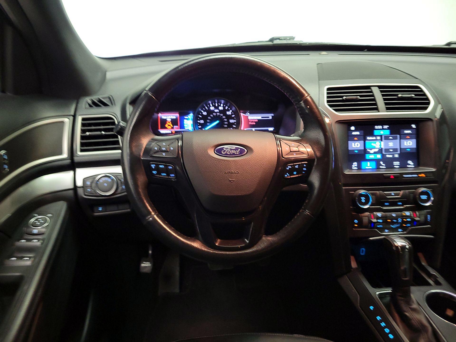 Thumbnail: 2017 Ford Explorer - 10