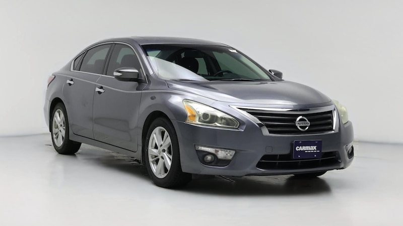 2015 Nissan Altima SV Hero Image