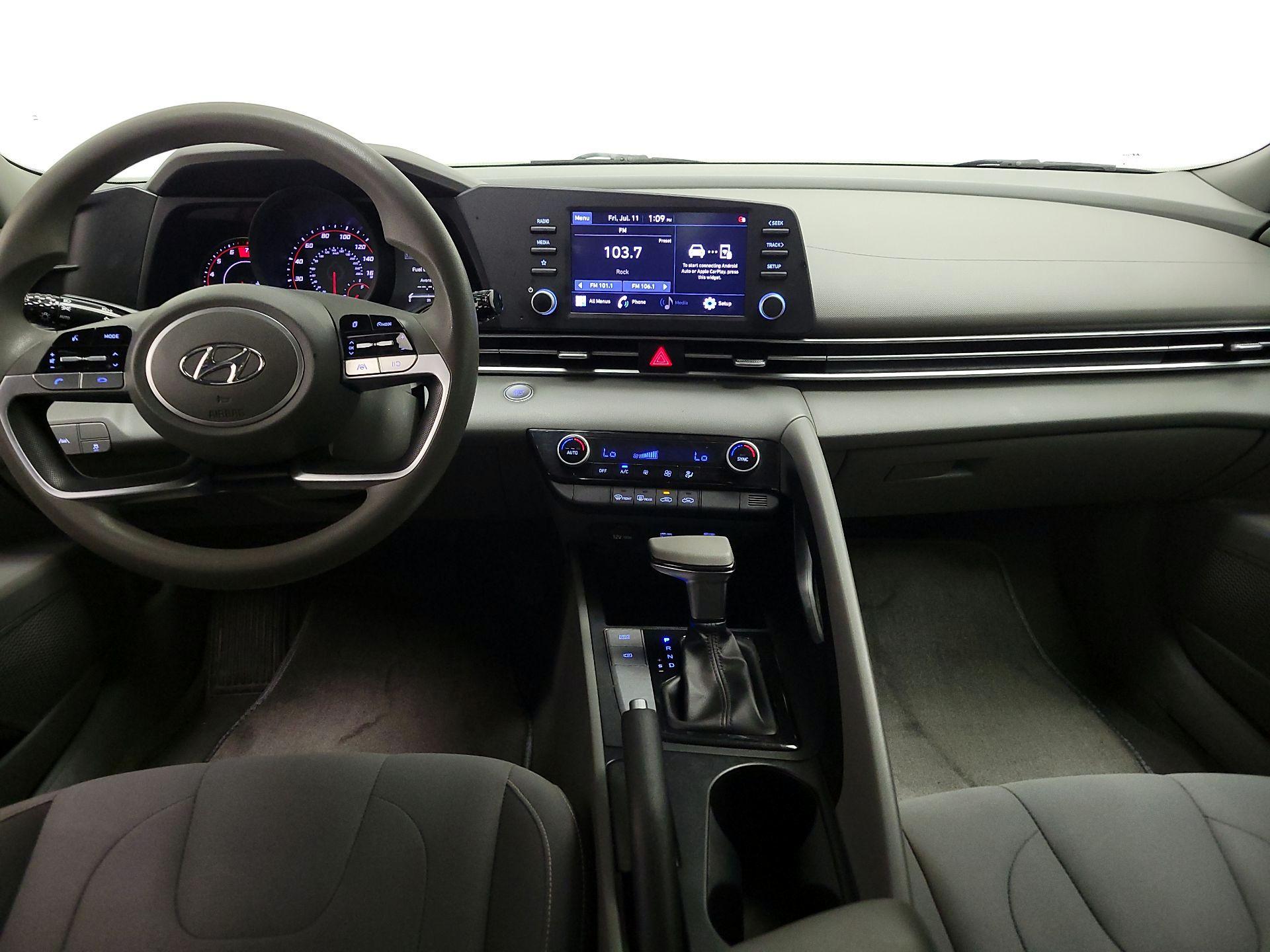 Thumbnail: 2021 Hyundai Elantra - 9