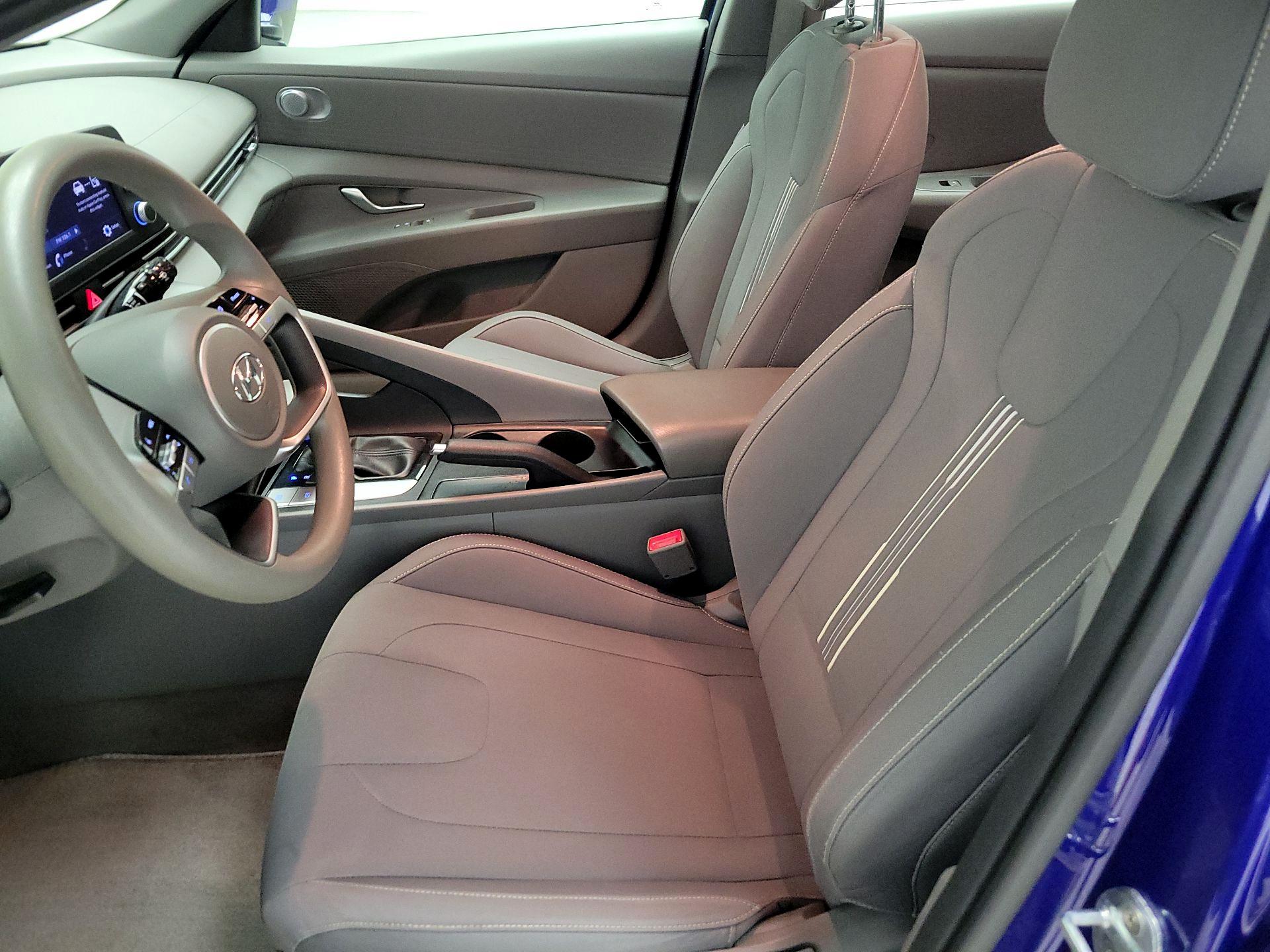 Thumbnail: 2021 Hyundai Elantra - 11