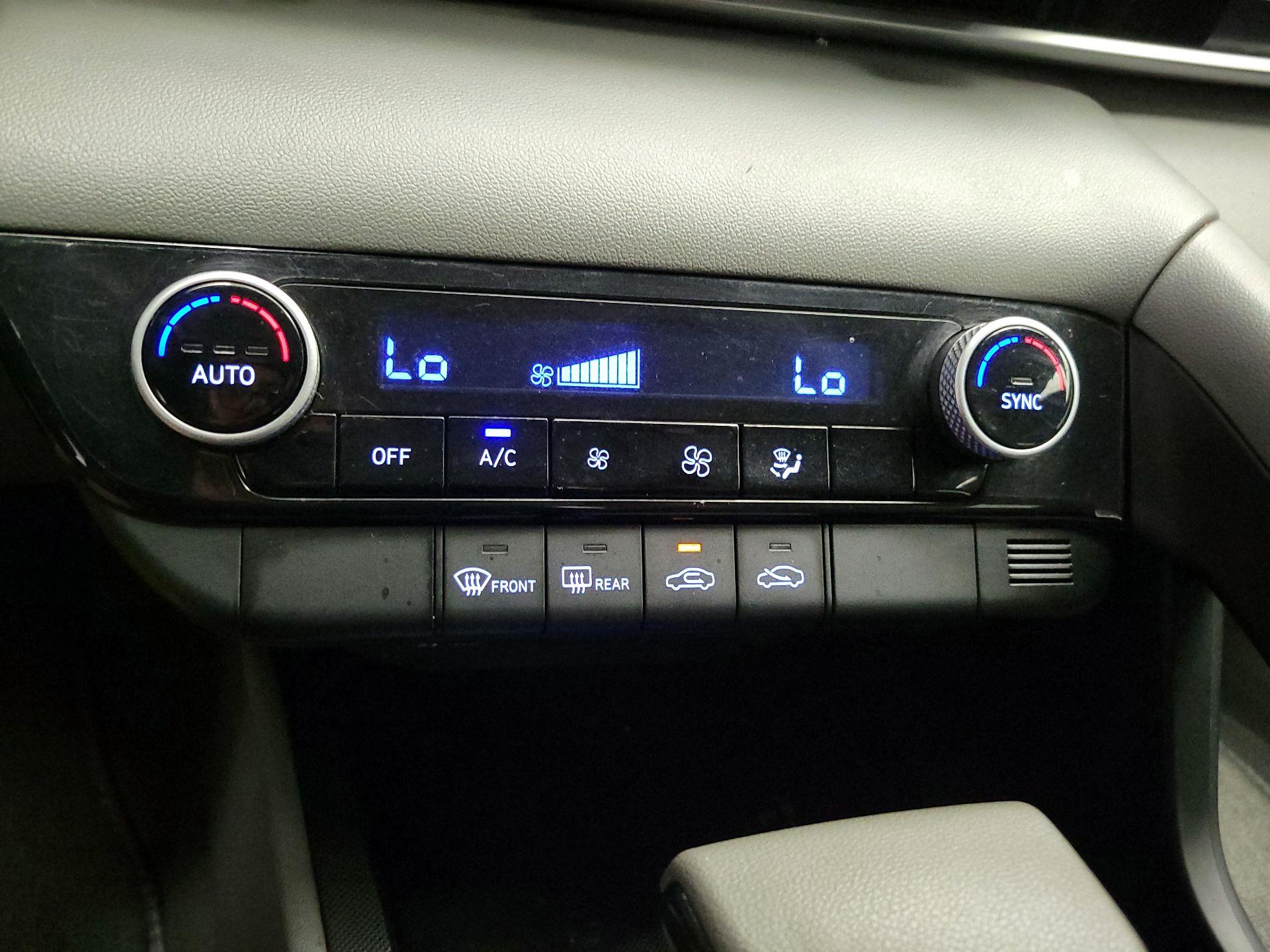 Thumbnail: 2021 Hyundai Elantra - 16
