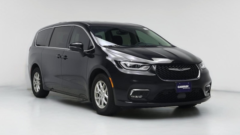 2023 Chrysler Pacifica Touring L Hero Image