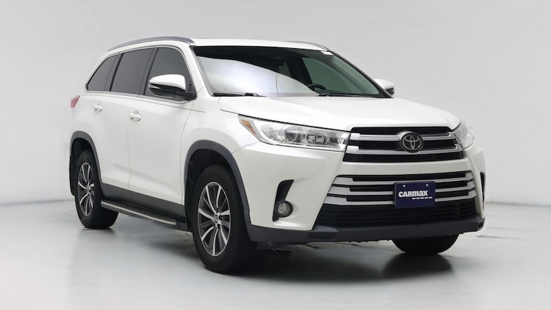 2019 Toyota Highlander XLE Hero Image