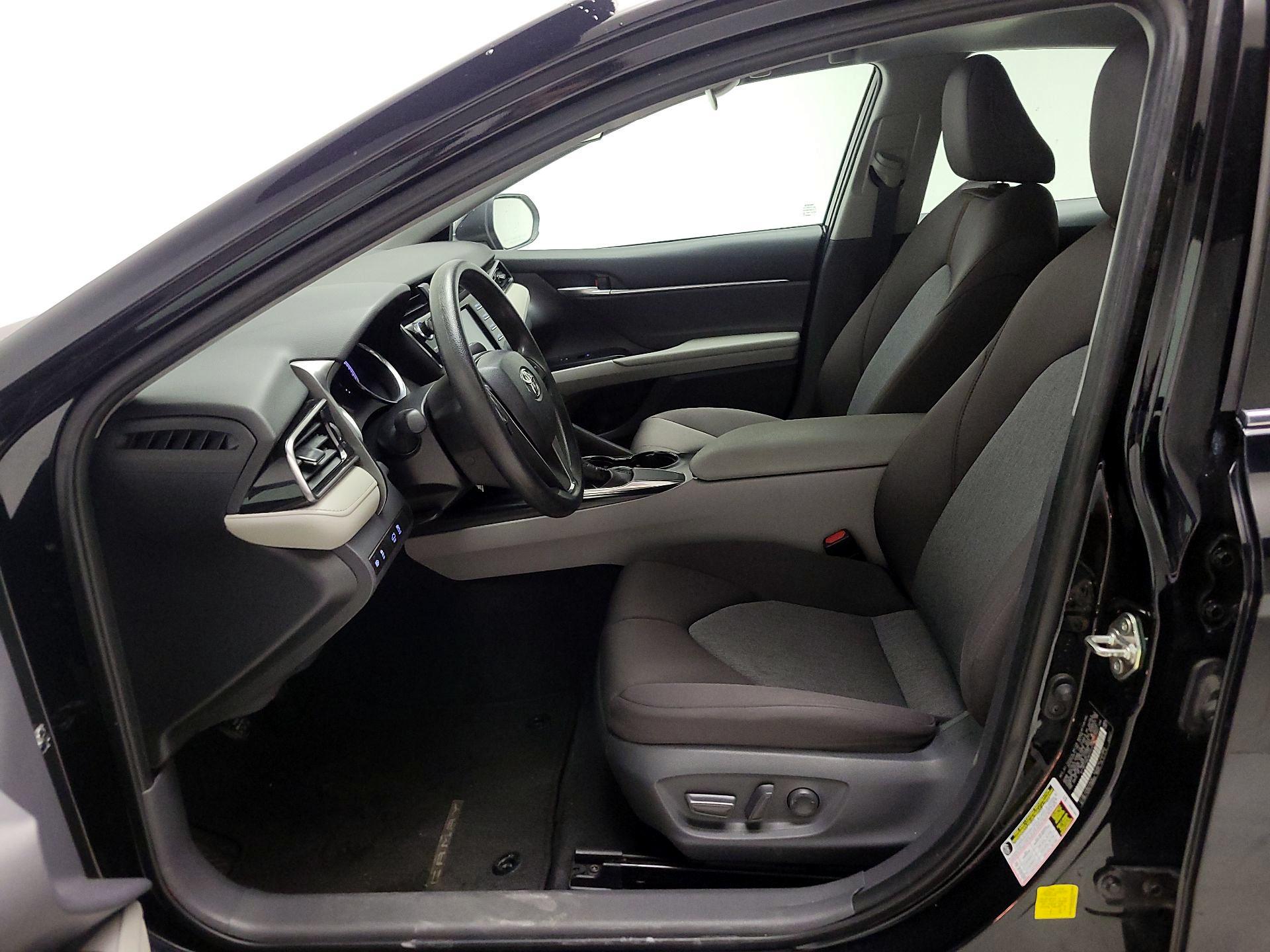 Thumbnail: 2019 Toyota Camry - 11