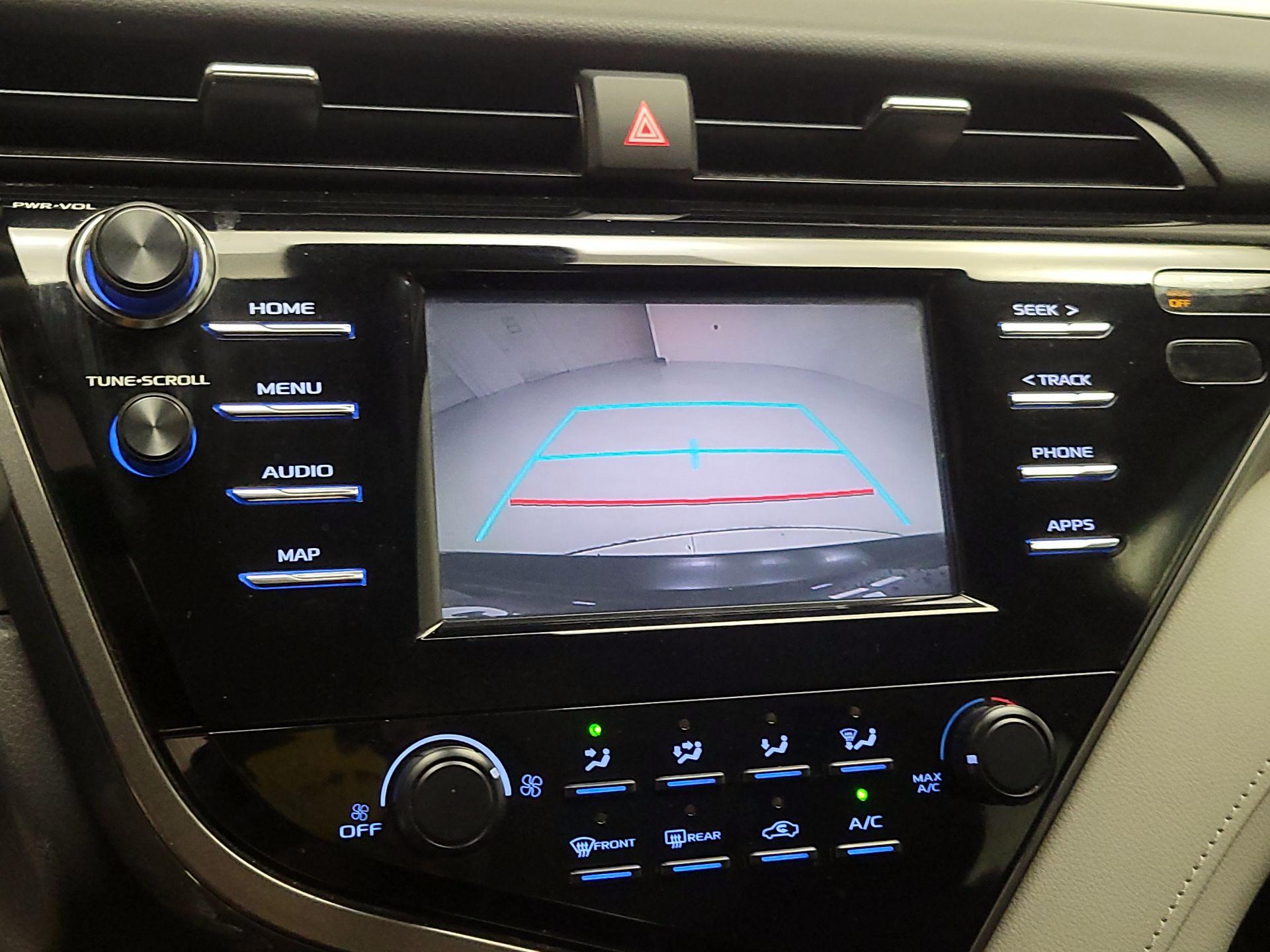Thumbnail: 2019 Toyota Camry - 14