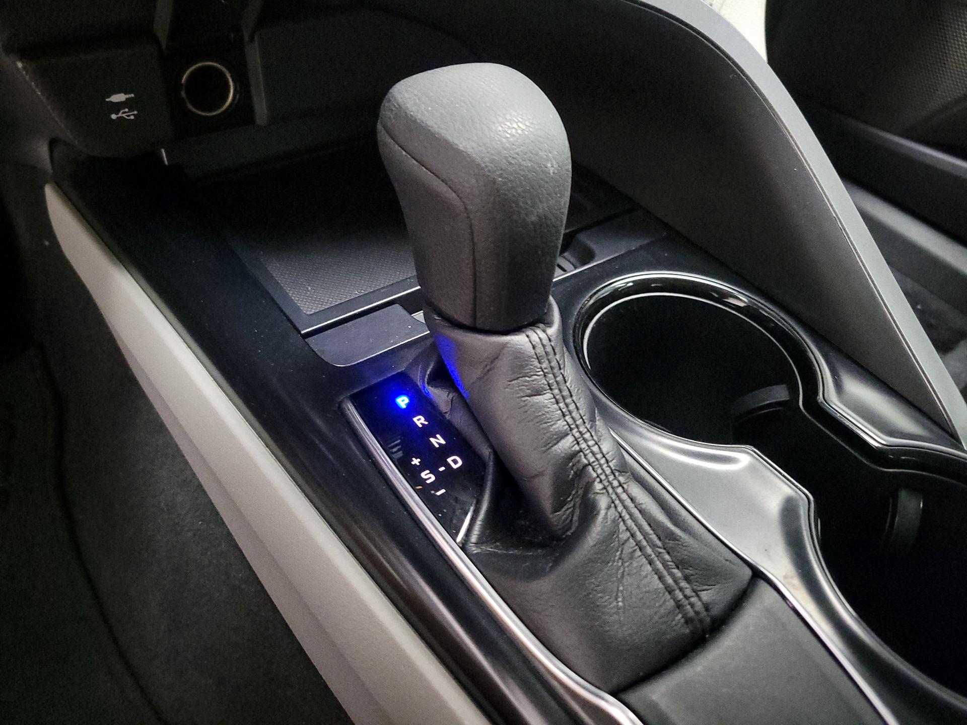 Thumbnail: 2019 Toyota Camry - 17