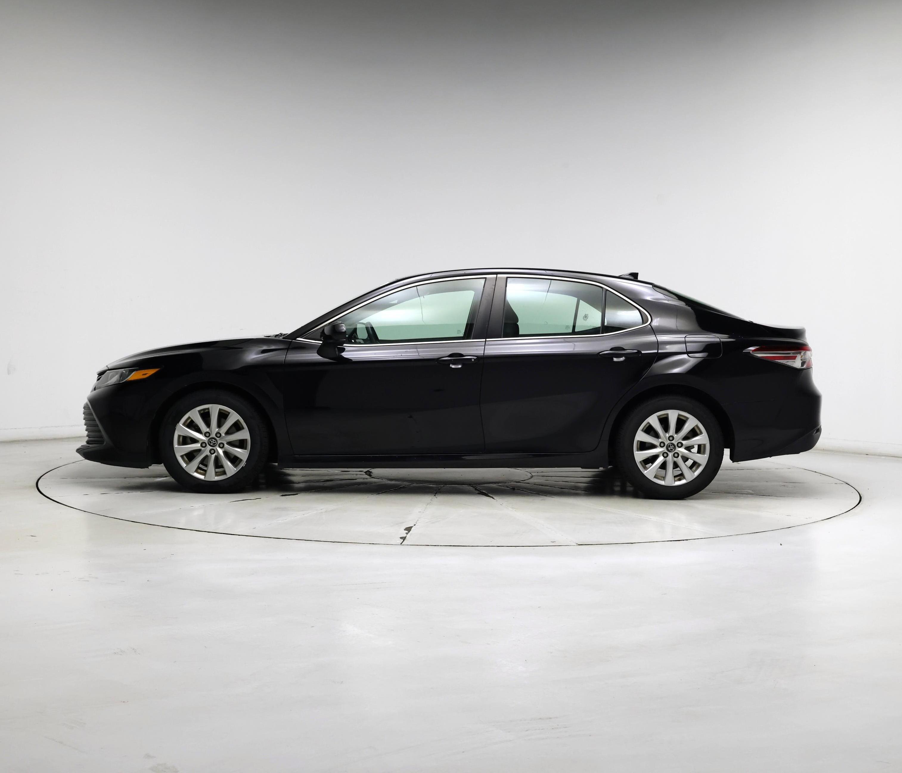 Thumbnail: 2019 Toyota Camry - 3