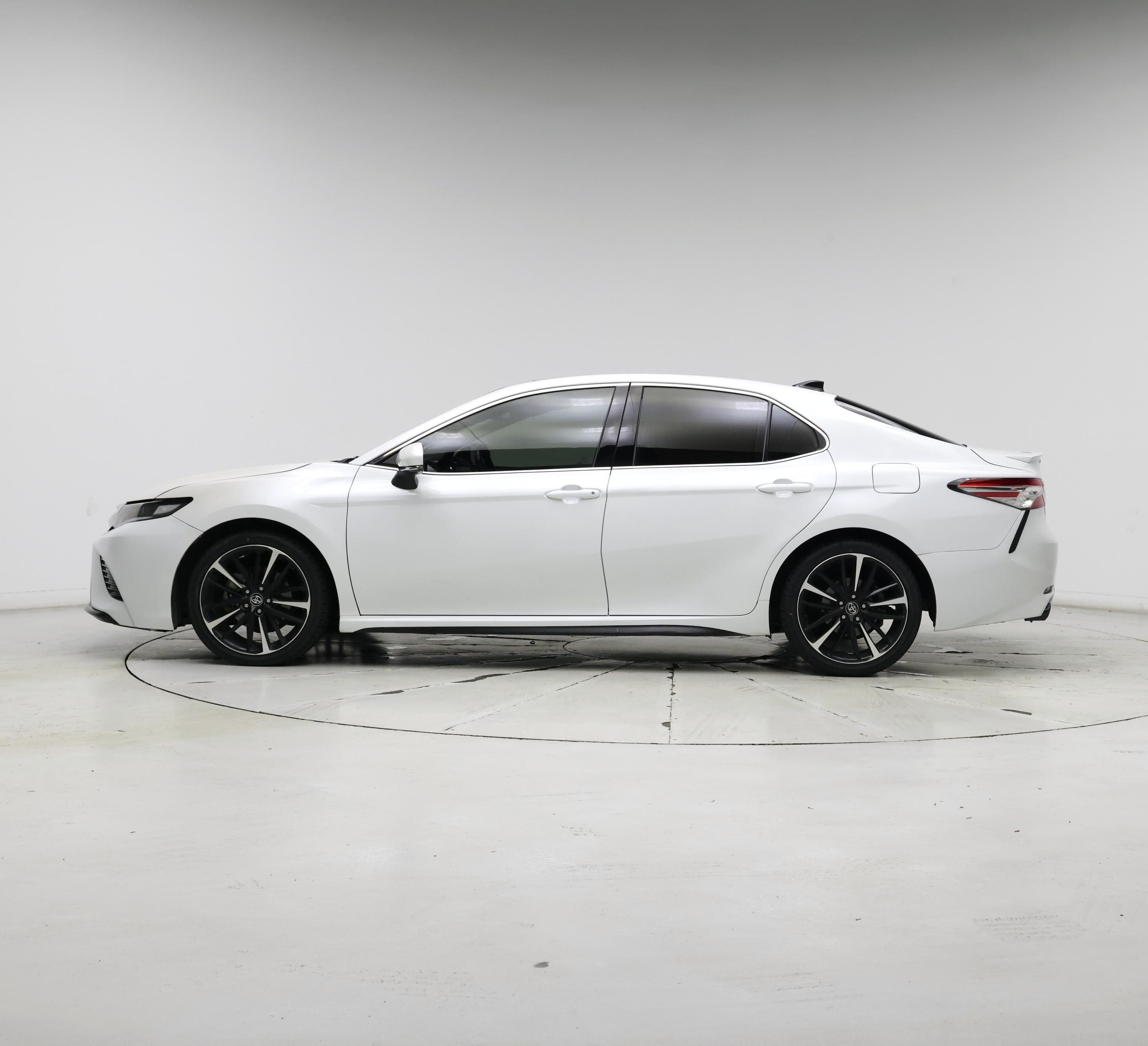 Thumbnail: 2020 Toyota Camry - 3