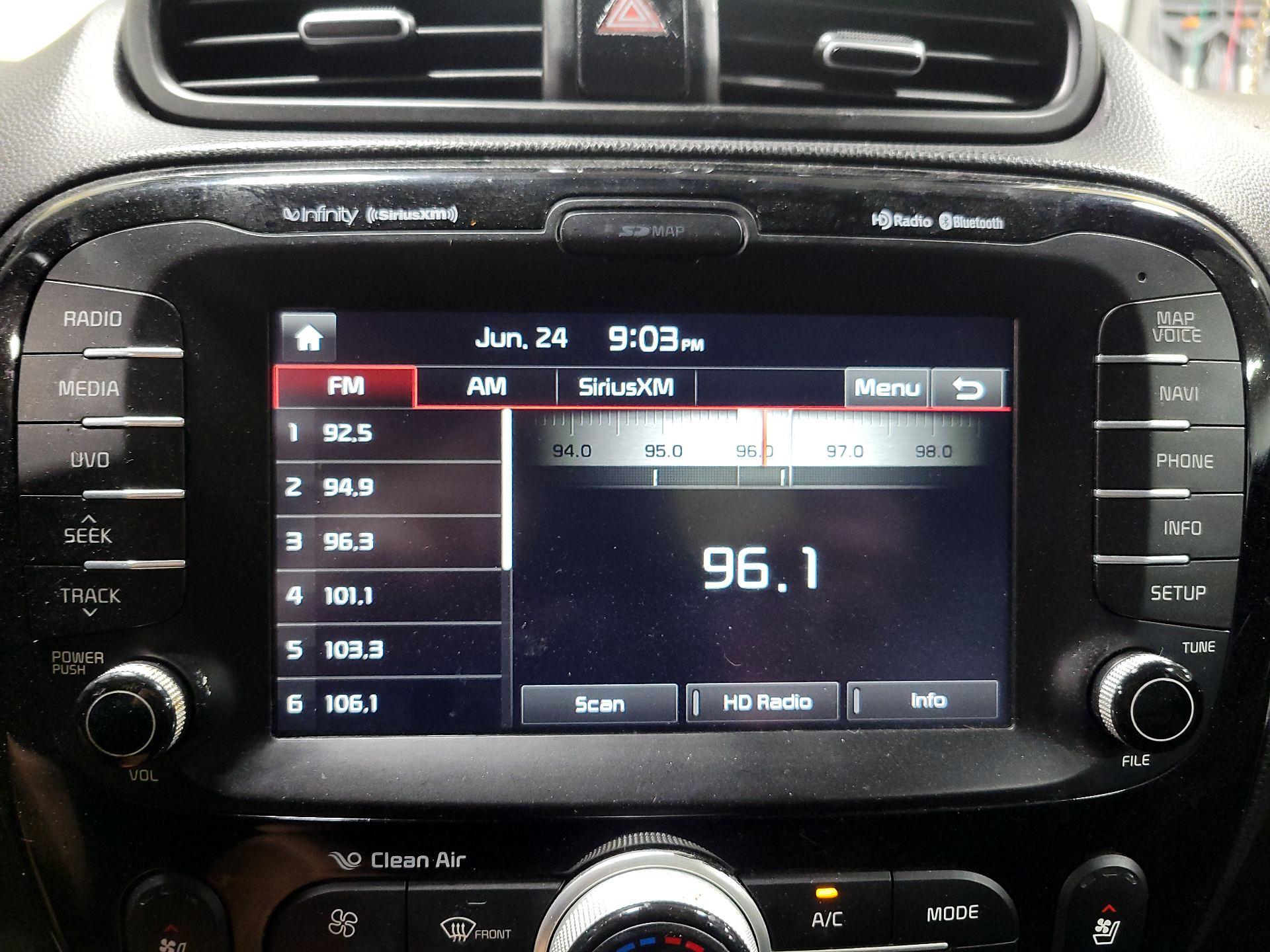 Thumbnail: 2016 Kia Soul - 15