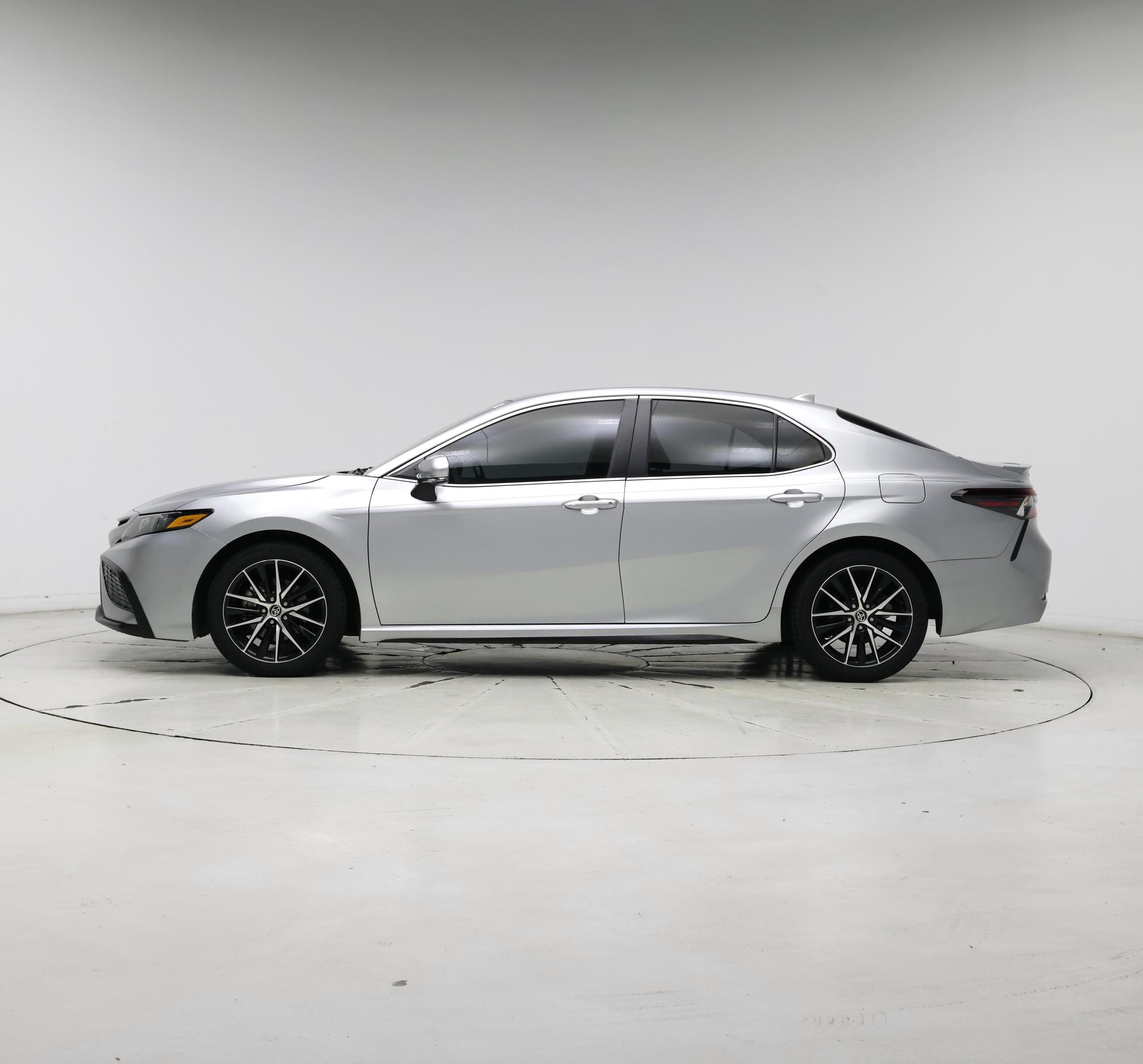Thumbnail: 2023 Toyota Camry - 3