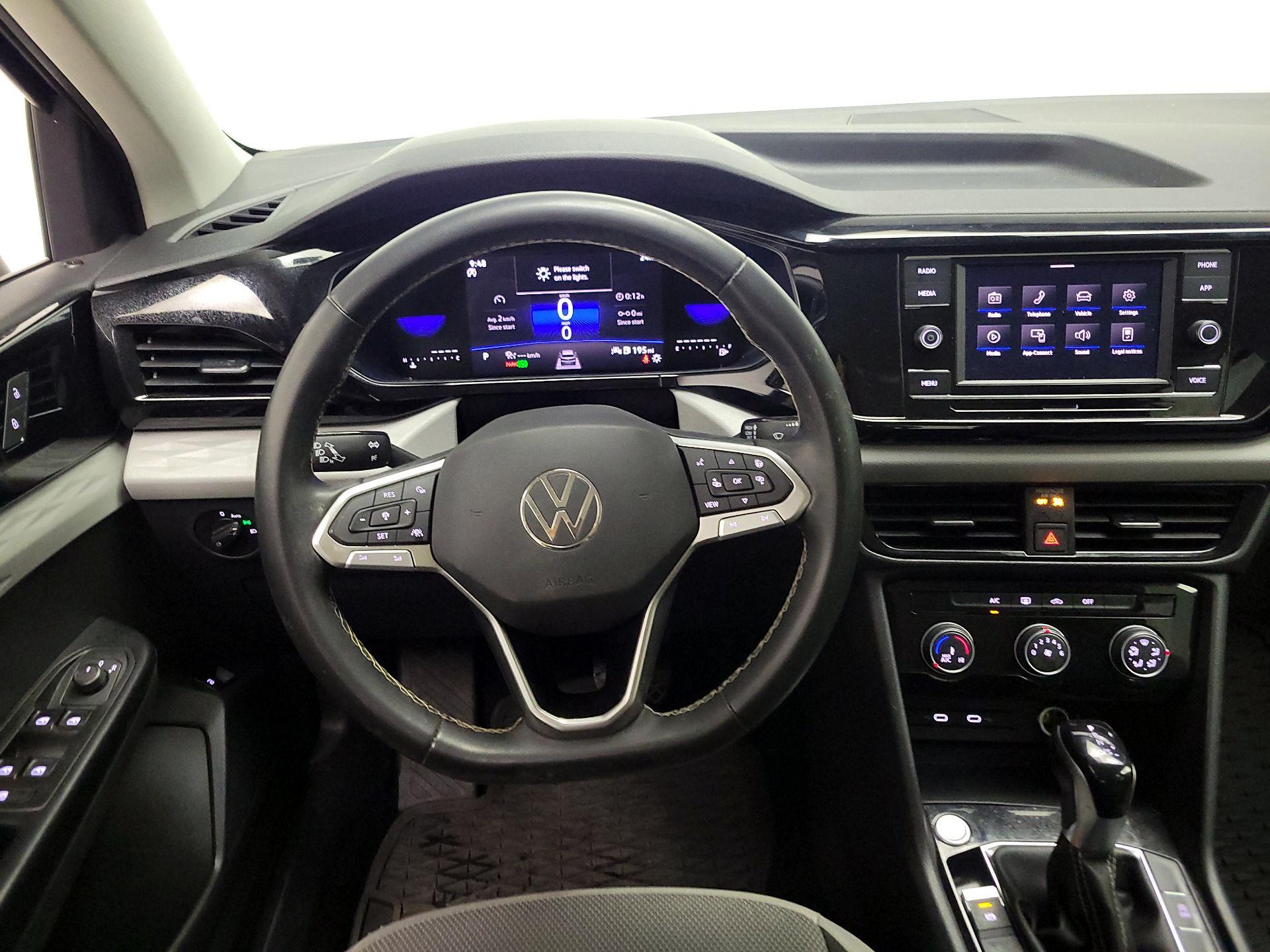 Thumbnail: 2023 Volkswagen Taos - 10