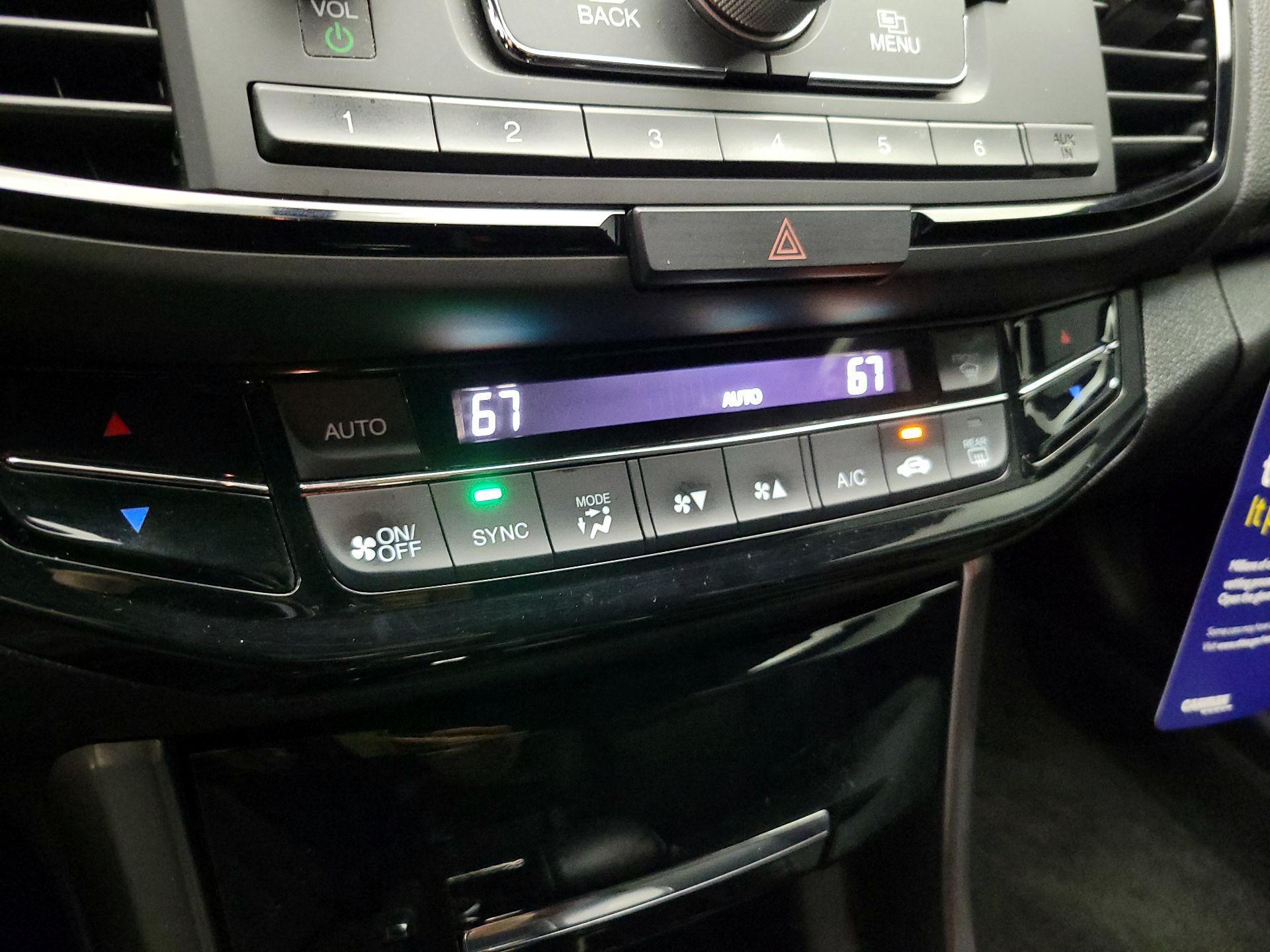 Thumbnail: 2017 Honda Accord - 16