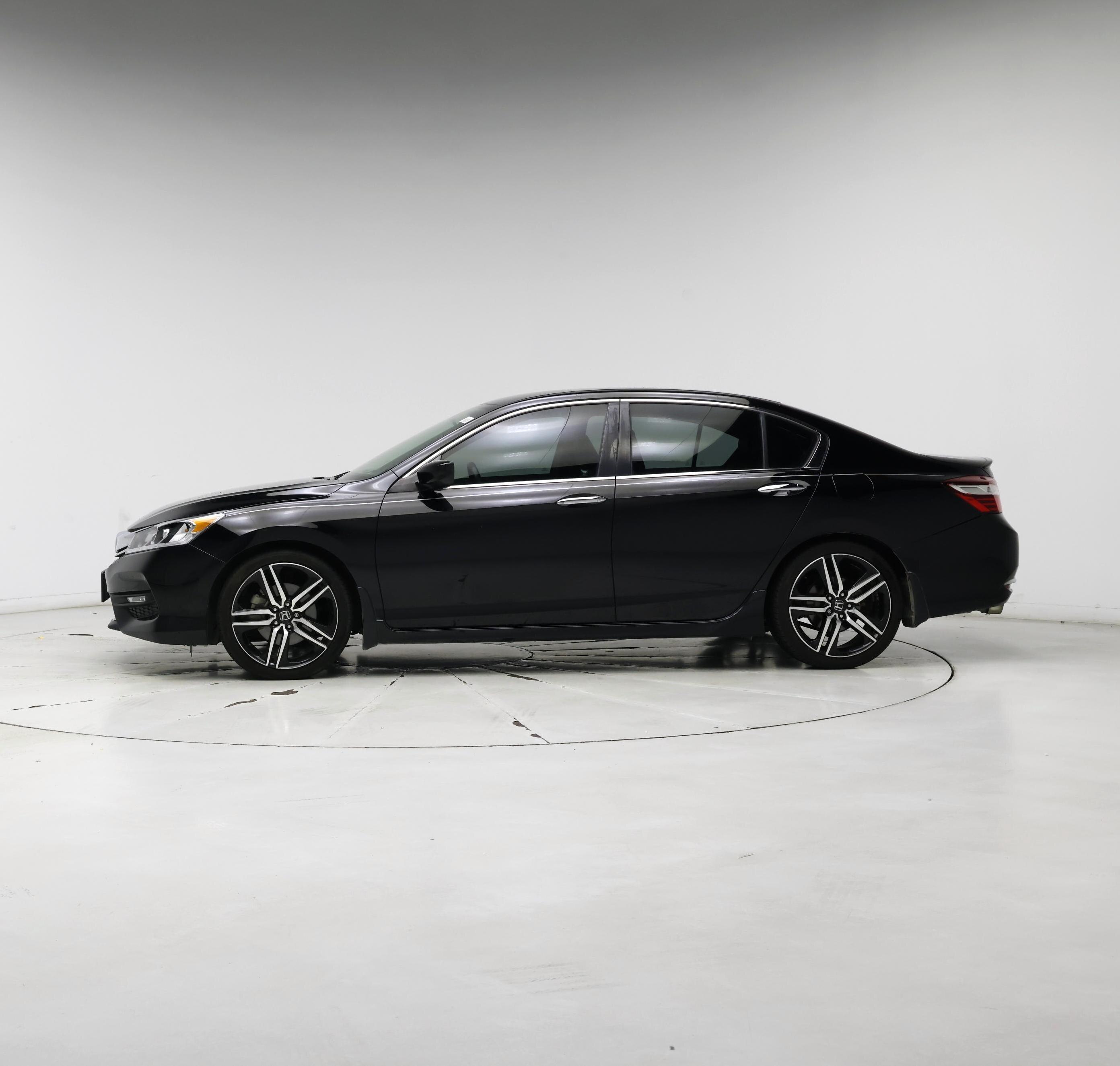 Thumbnail: 2017 Honda Accord - 3