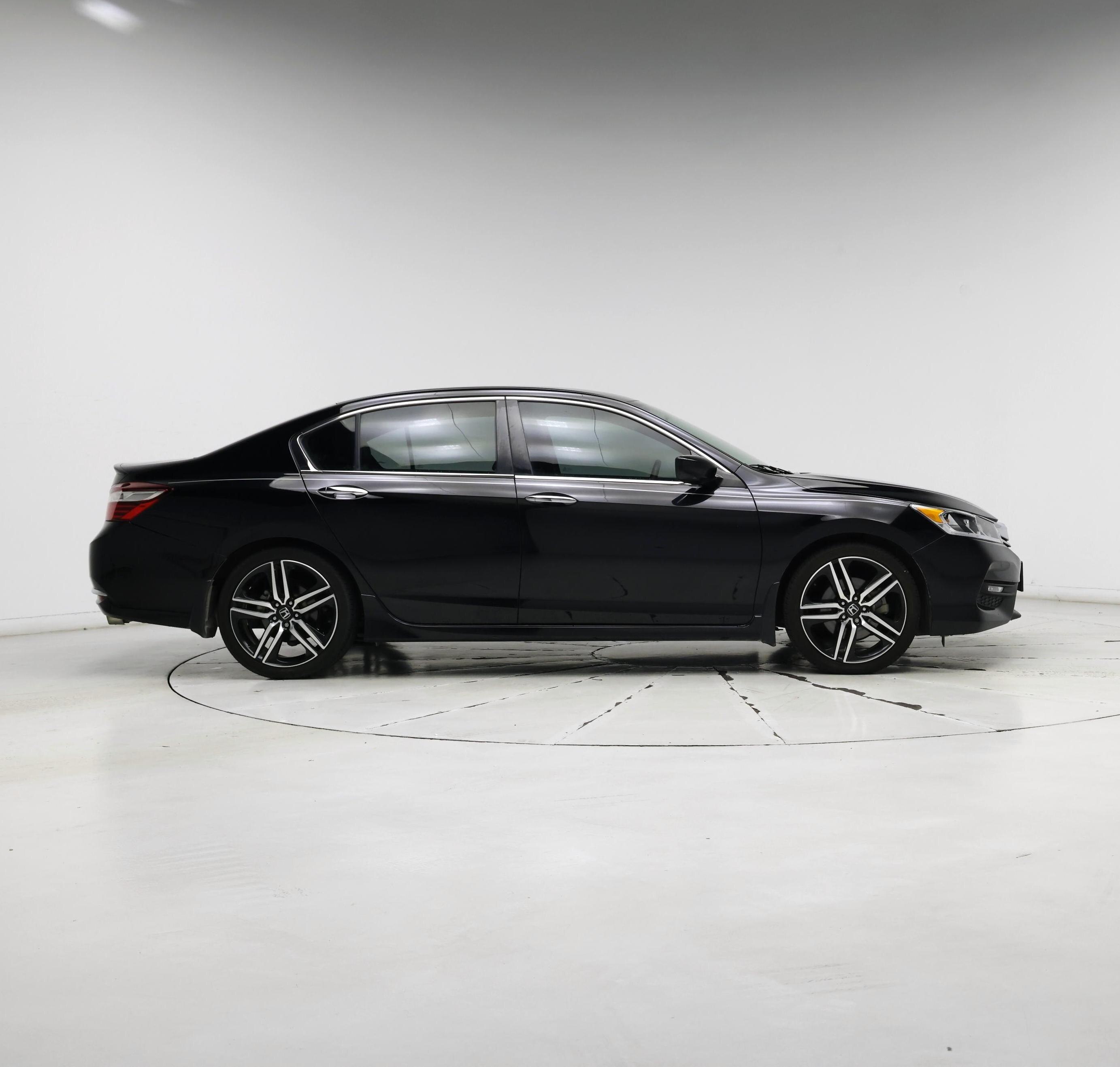 Thumbnail: 2017 Honda Accord - 7