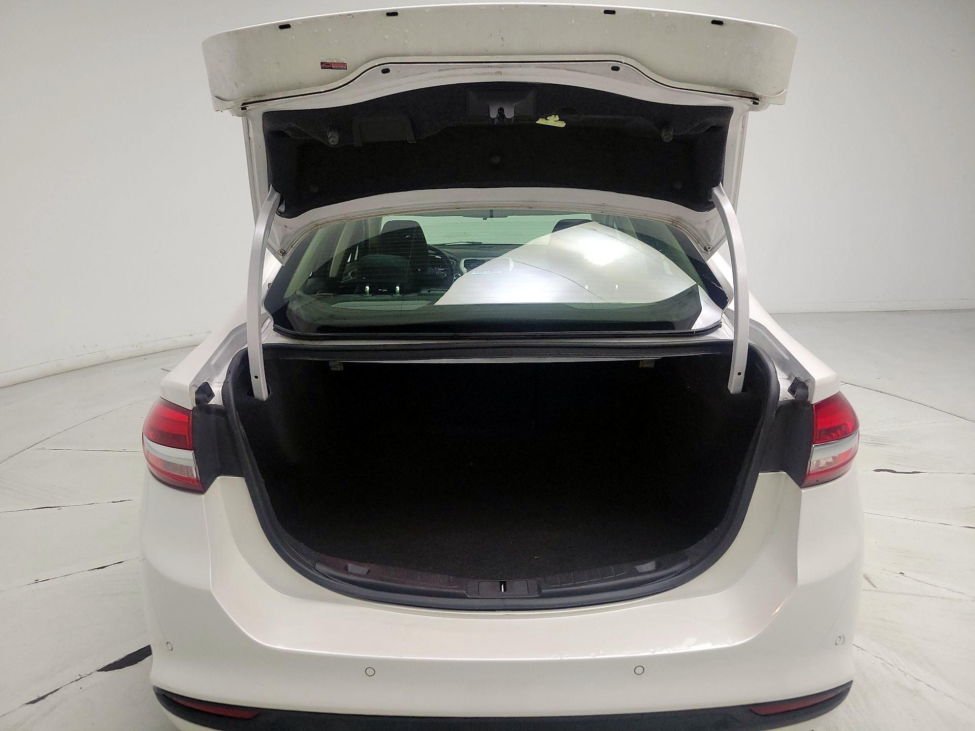 Thumbnail: 2017 Ford Fusion - 20