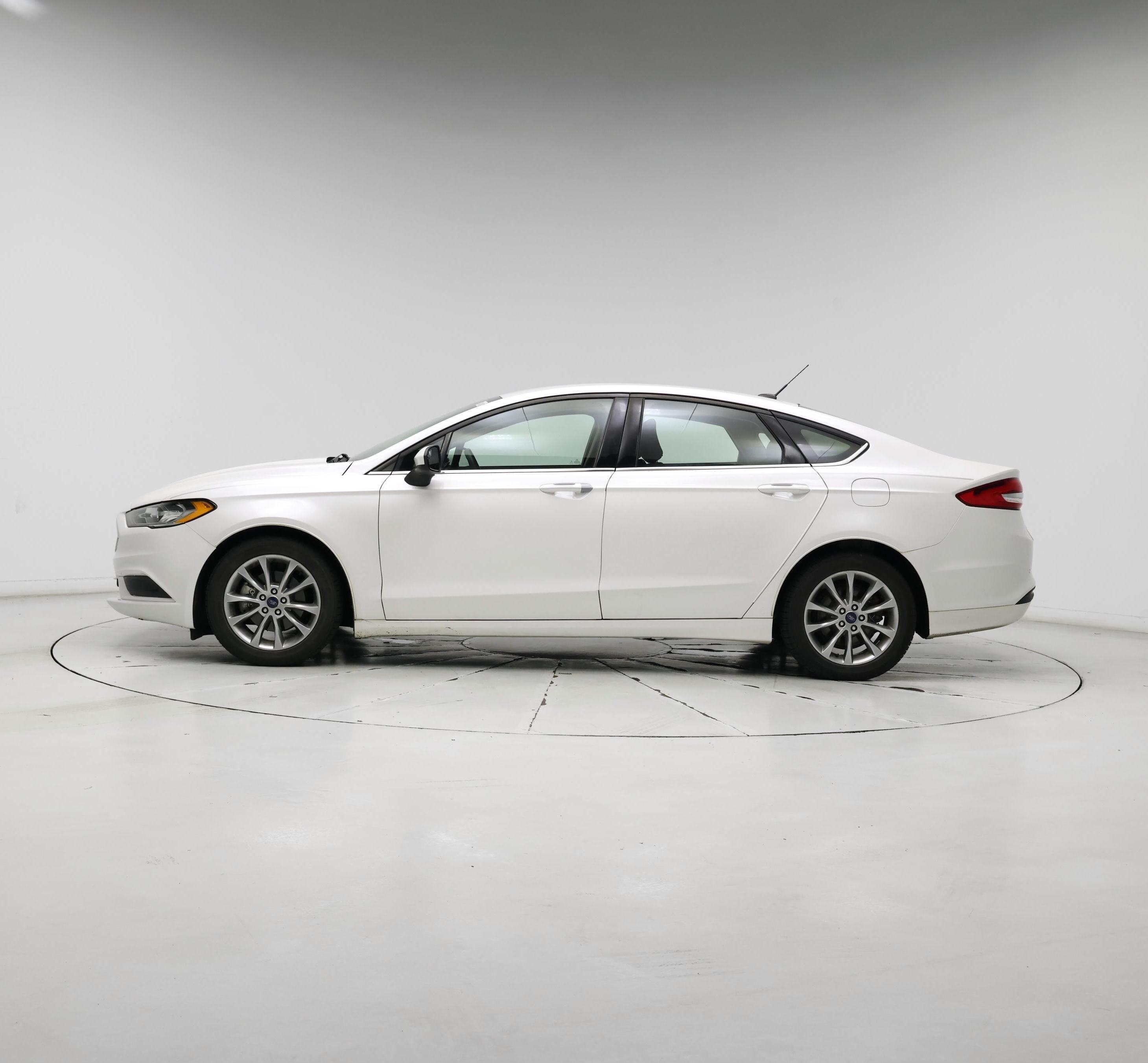 Thumbnail: 2017 Ford Fusion - 3