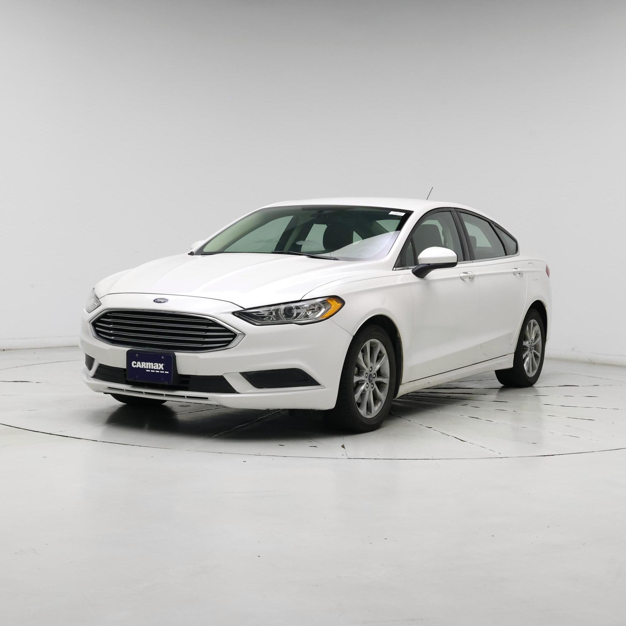 Thumbnail: 2017 Ford Fusion - 4