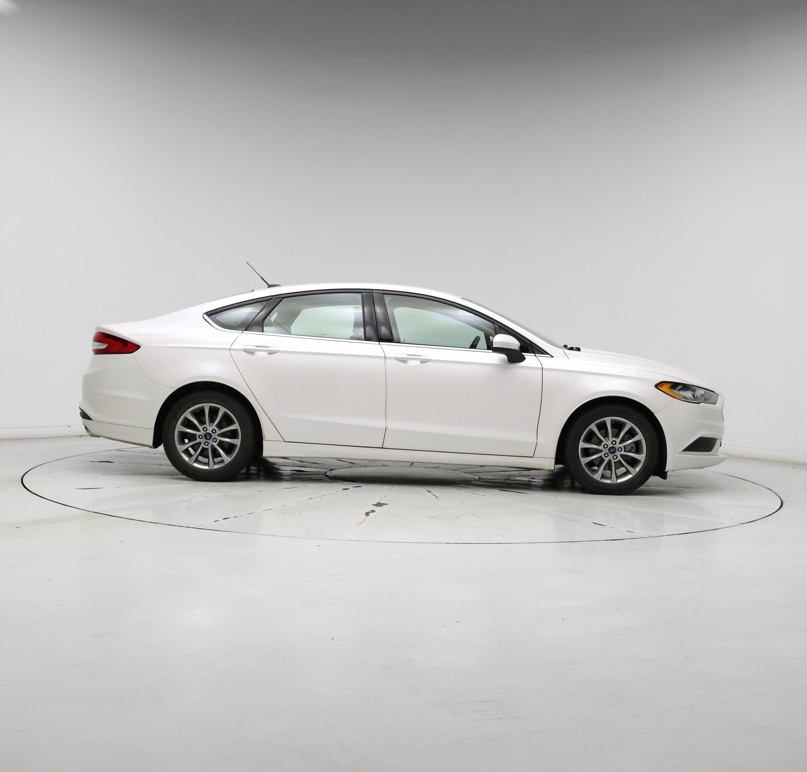 Thumbnail: 2017 Ford Fusion - 7