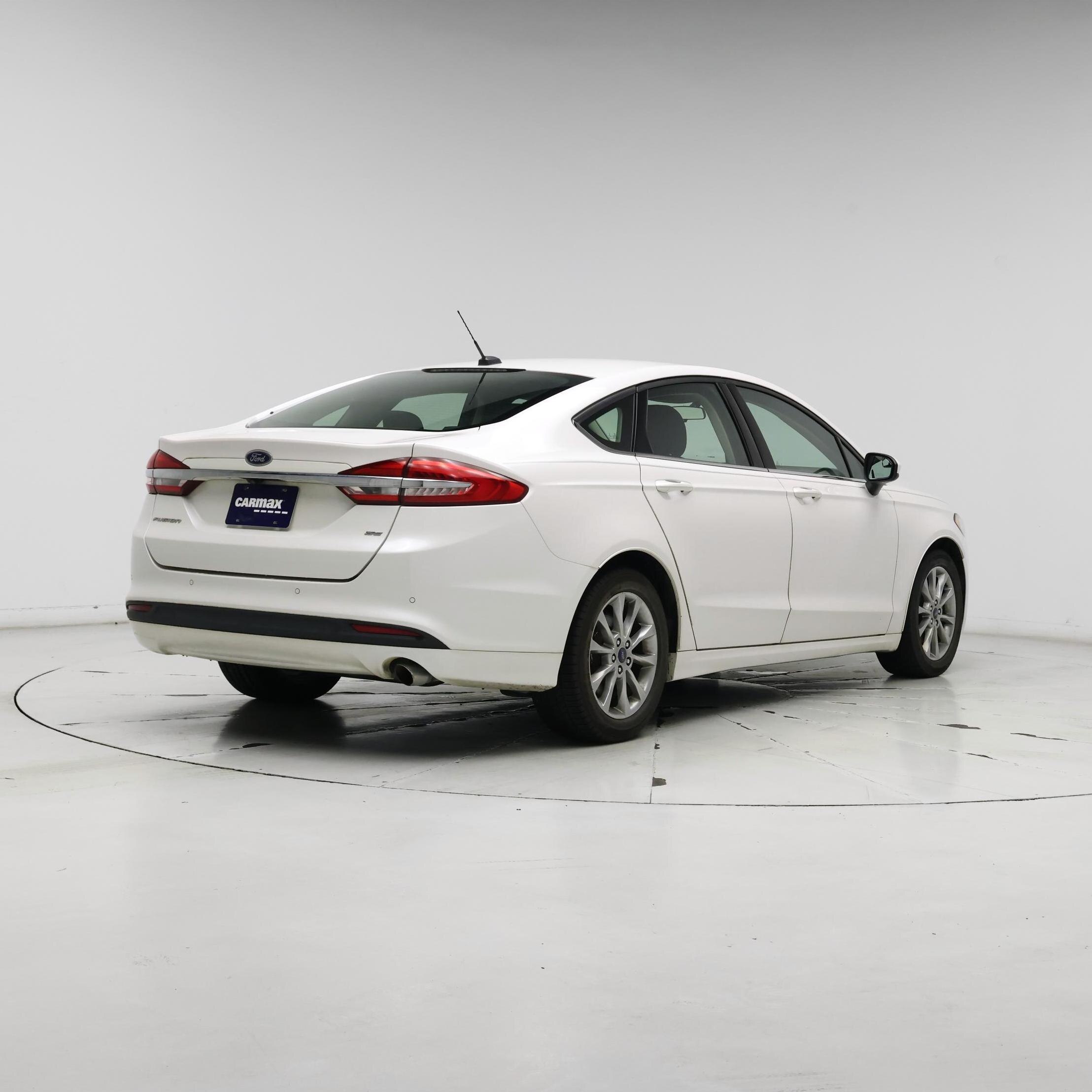 Thumbnail: 2017 Ford Fusion - 8