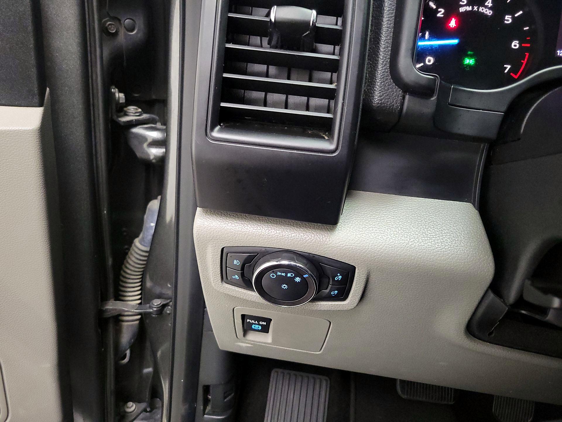 Thumbnail: 2018 Ford F-150 - 13