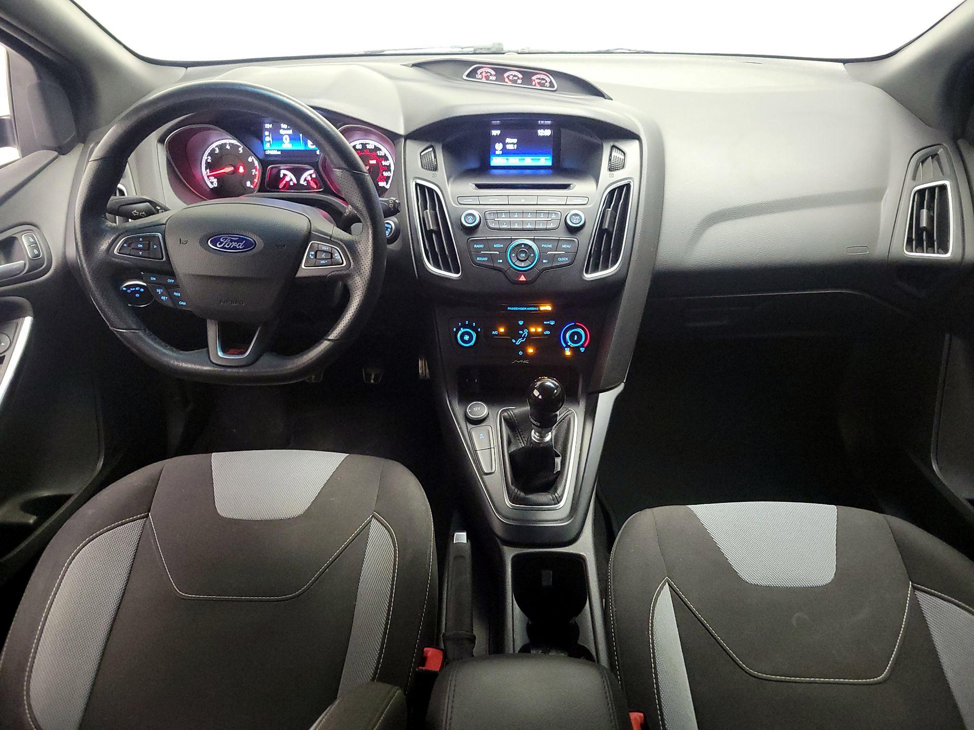 Thumbnail: 2017 Ford Focus - 9