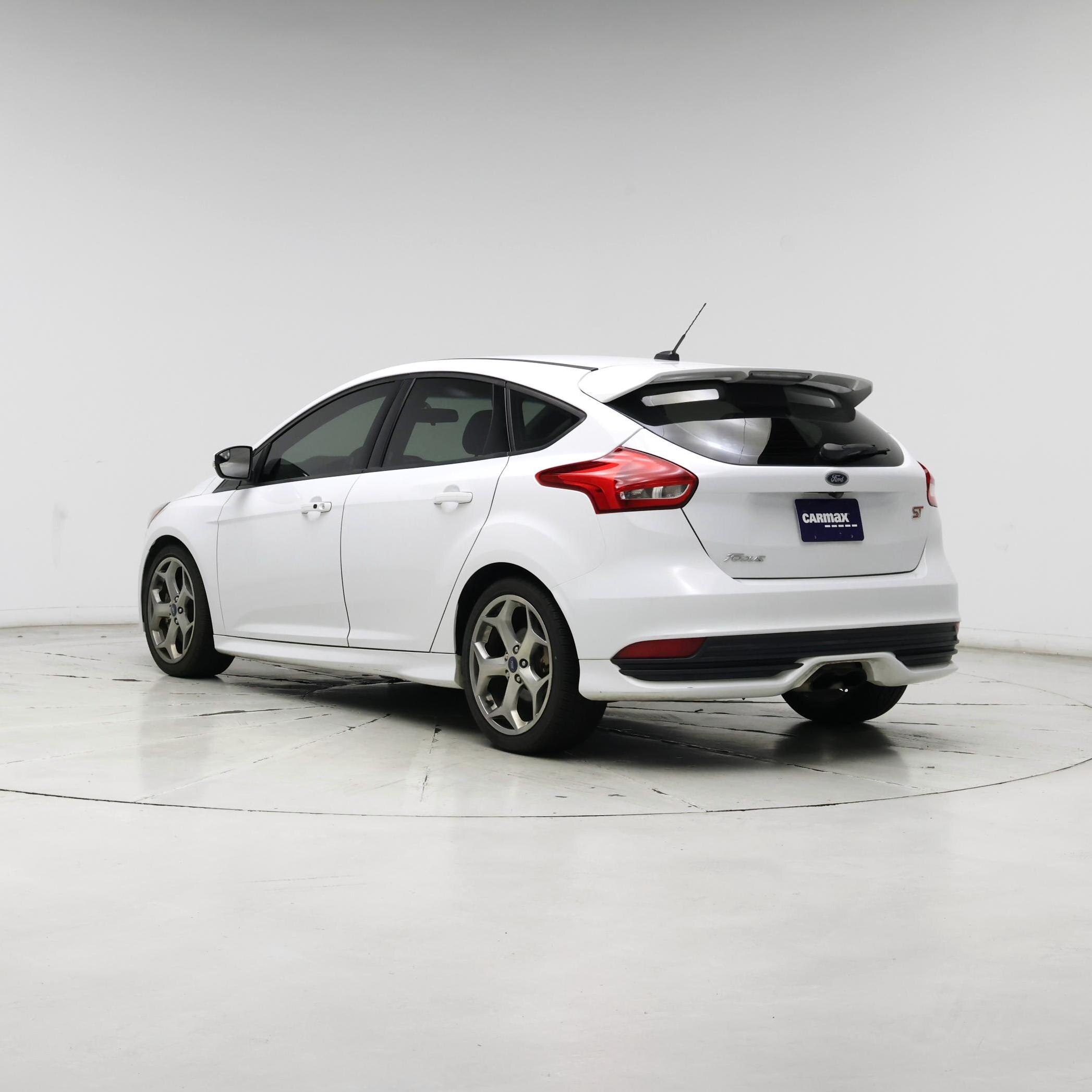 Thumbnail: 2017 Ford Focus - 2