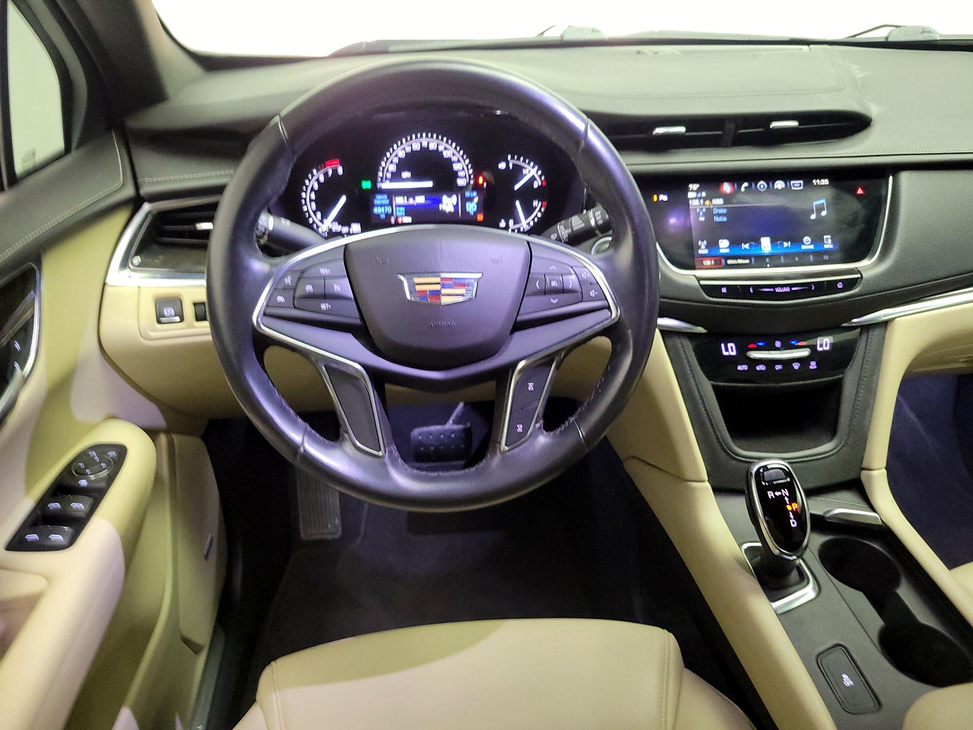 Thumbnail: 2018 Cadillac XT5 - 10