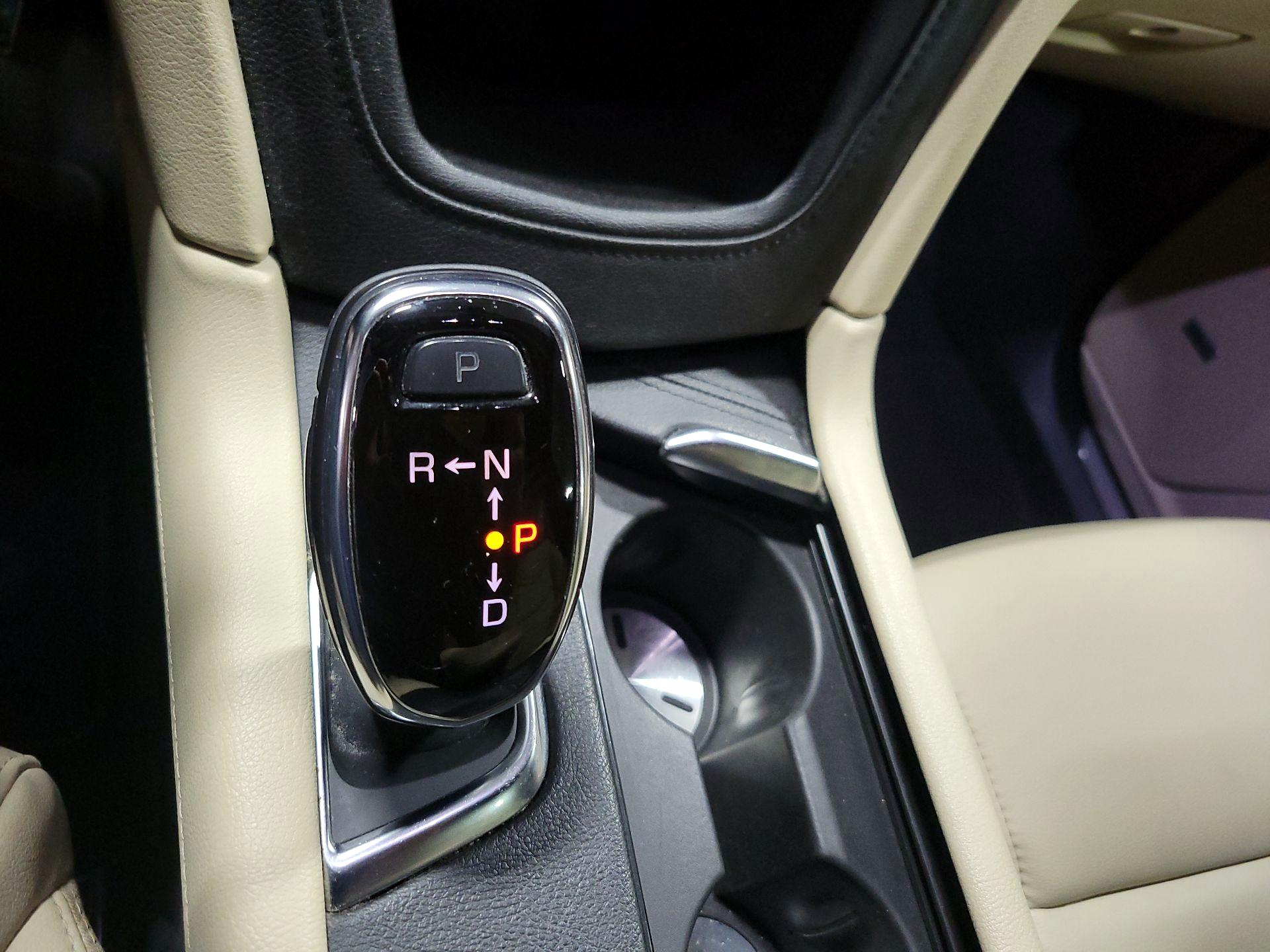 Thumbnail: 2018 Cadillac XT5 - 17