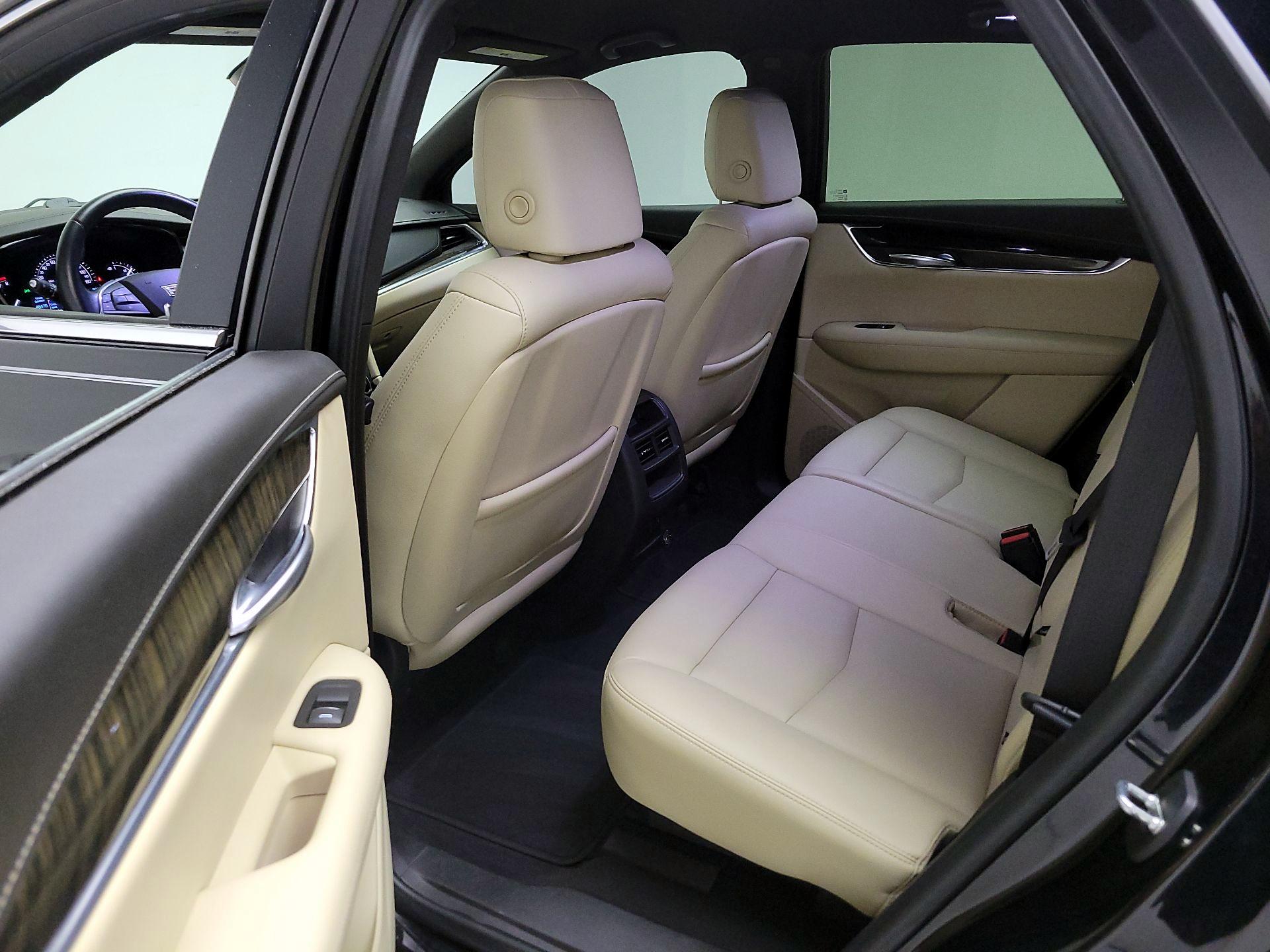 Thumbnail: 2018 Cadillac XT5 - 19