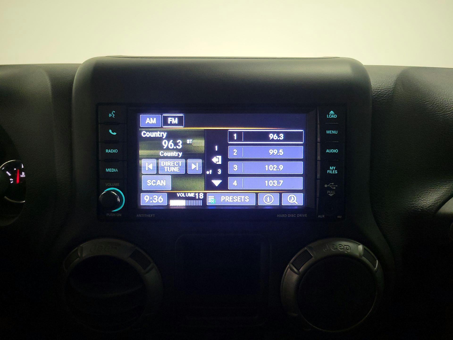 Thumbnail: 2018 Jeep Wrangler - 13