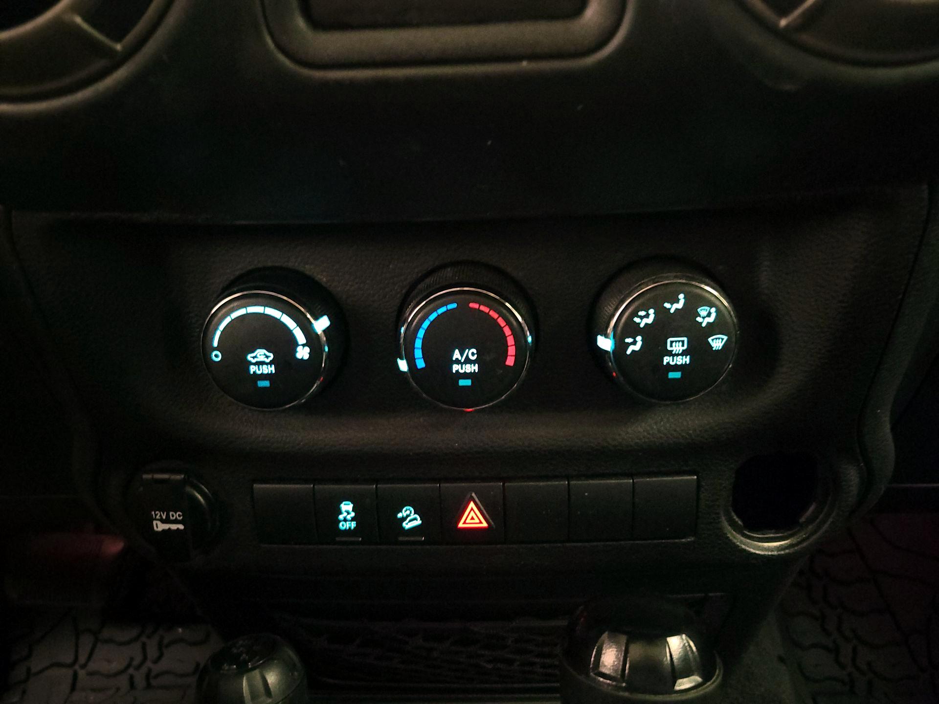 Thumbnail: 2018 Jeep Wrangler - 14