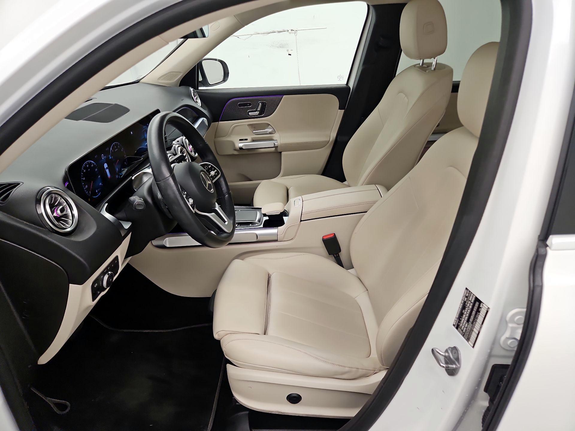 Thumbnail: 2021 Mercedes-Benz GLB - 11