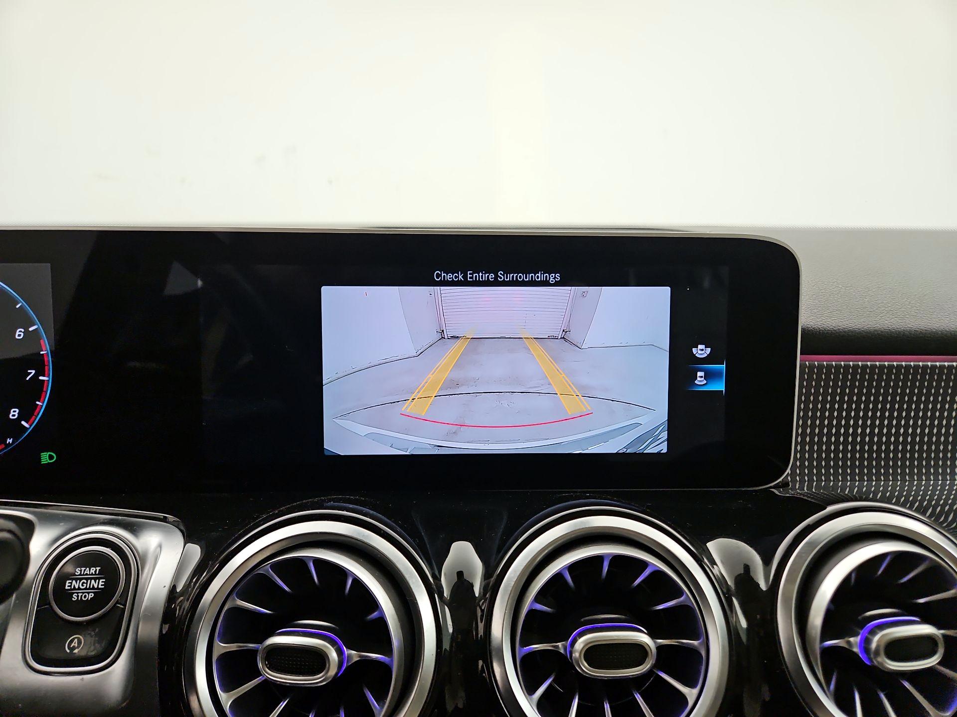 Thumbnail: 2021 Mercedes-Benz GLB - 14