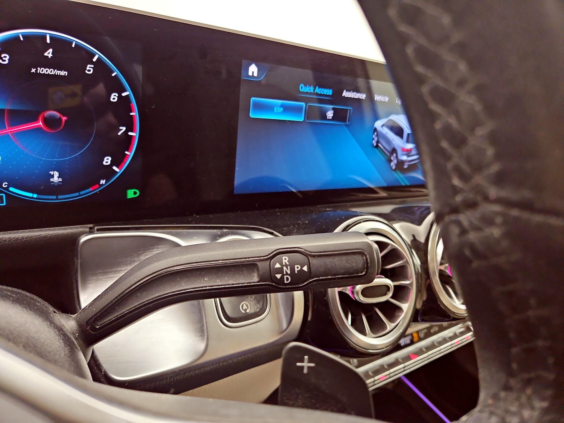 Thumbnail: 2021 Mercedes-Benz GLB - 17