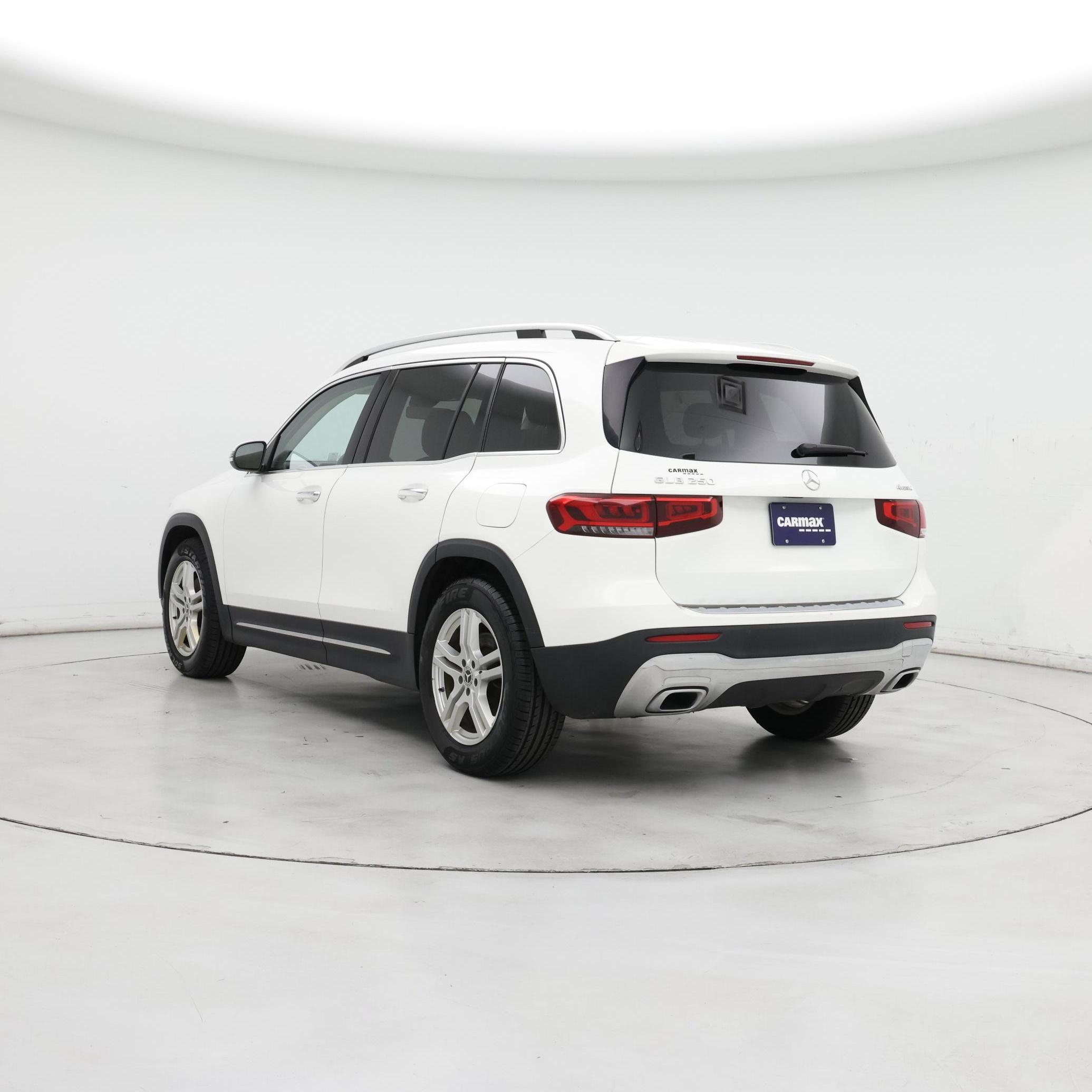 Thumbnail: 2021 Mercedes-Benz GLB - 2