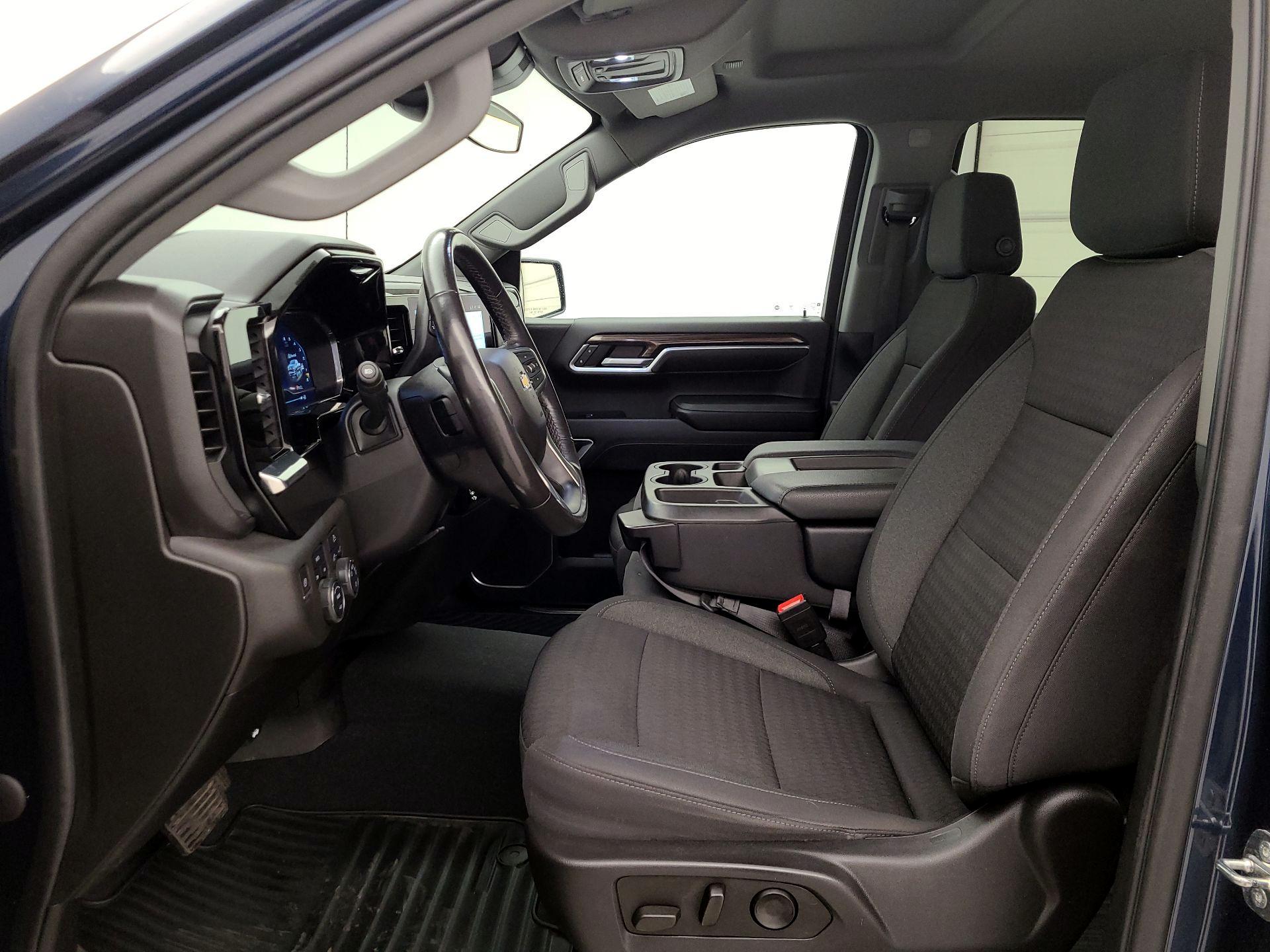 Thumbnail: 2022 Chevrolet Silverado 1500 - 11