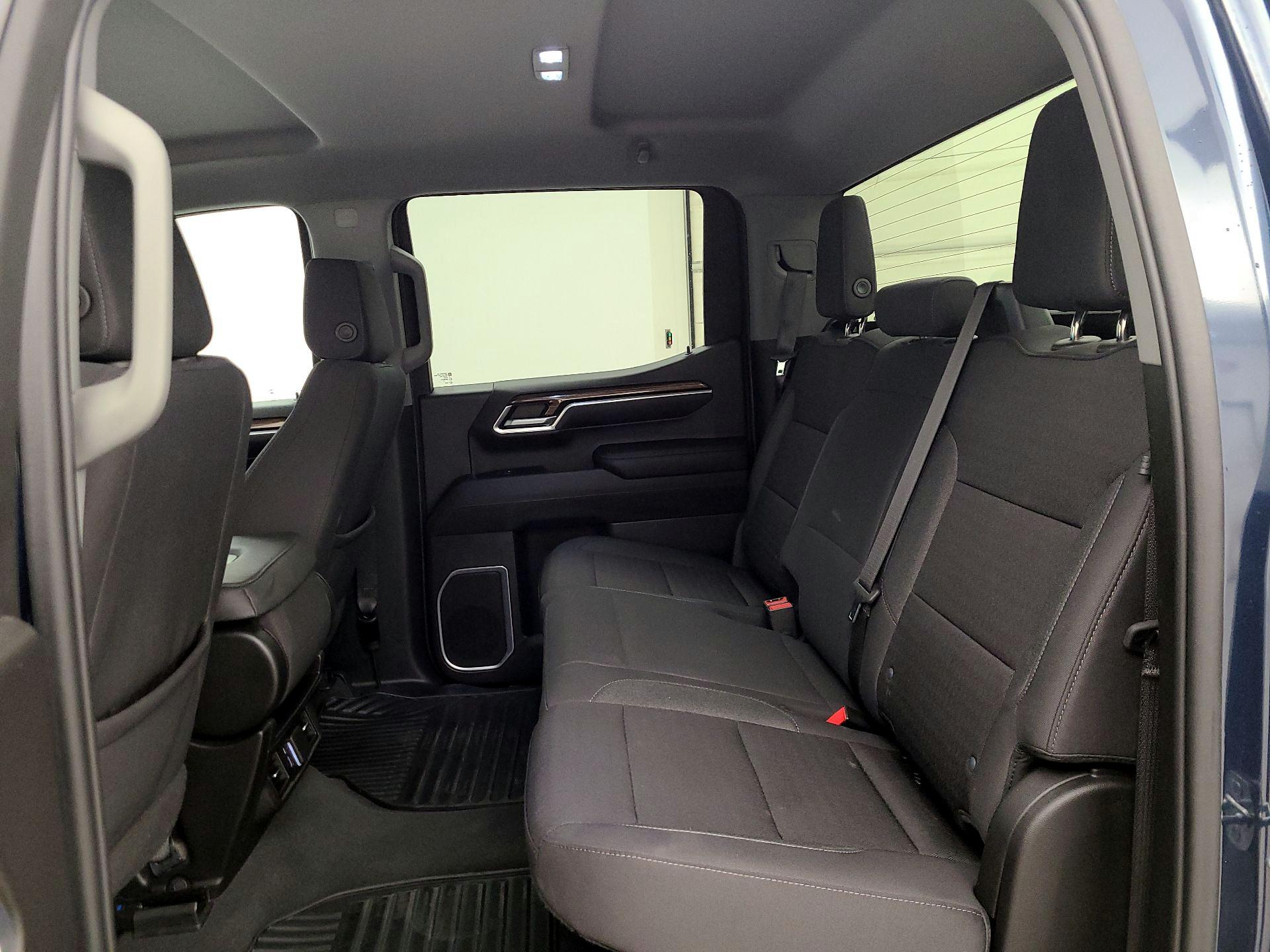 Thumbnail: 2022 Chevrolet Silverado 1500 - 19